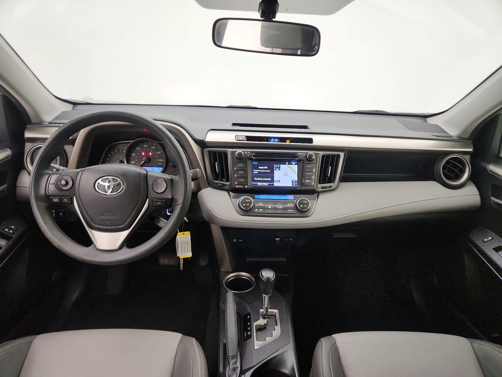 Thumbnail: 2015 Toyota RAV4 - 9