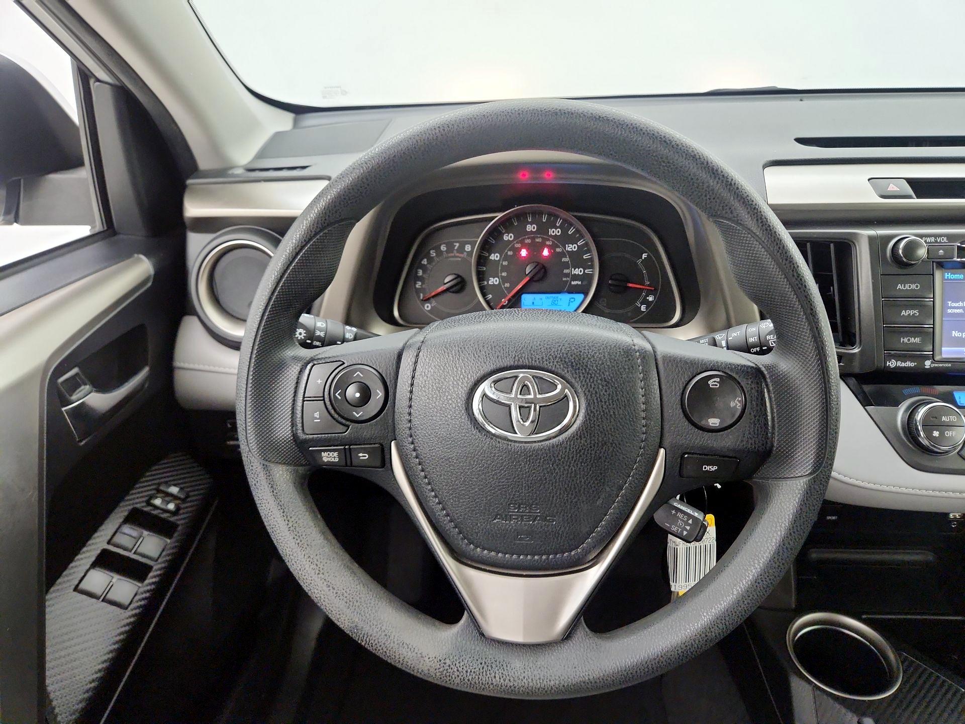 Thumbnail: 2015 Toyota RAV4 - 10