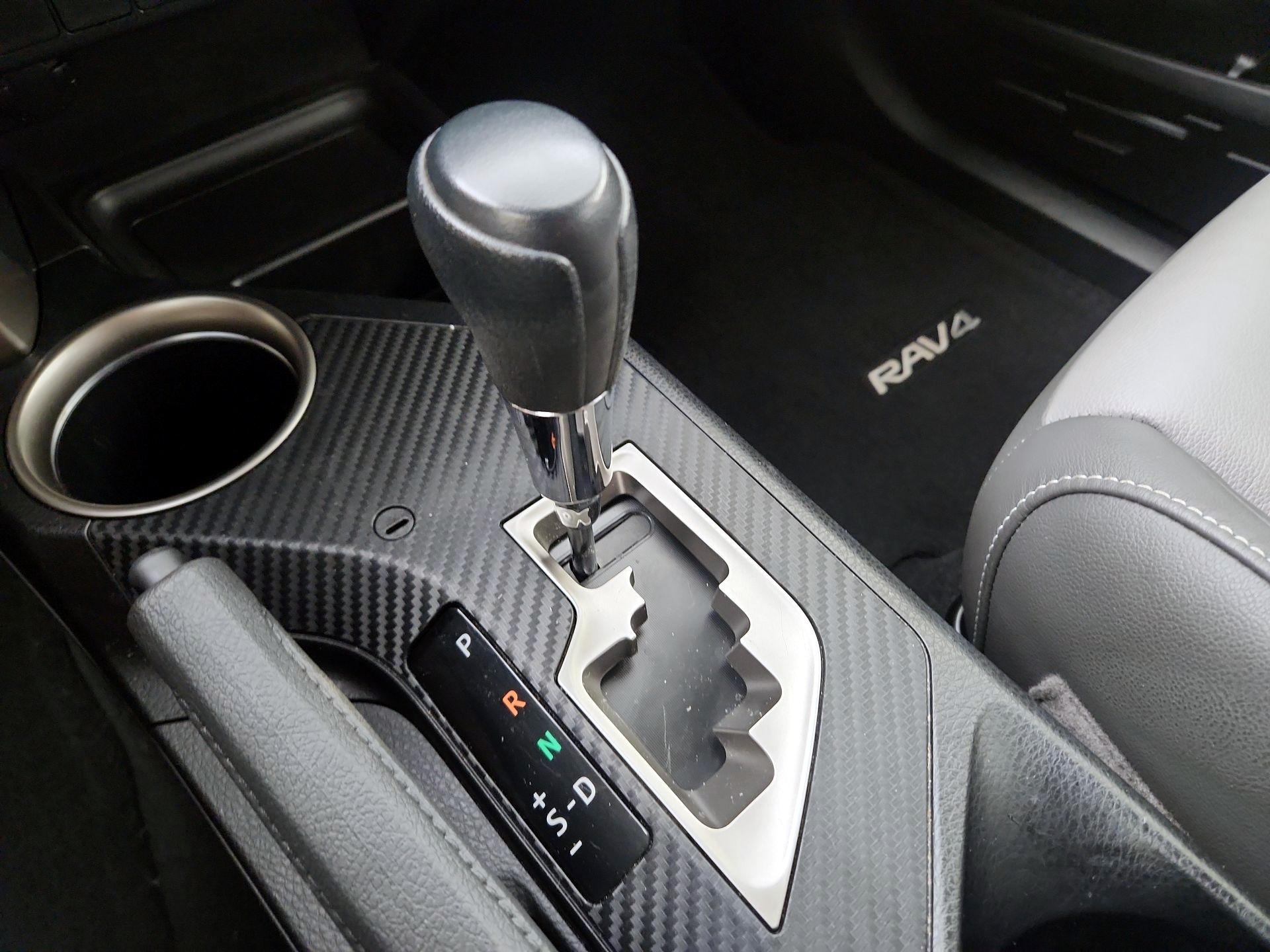 Thumbnail: 2015 Toyota RAV4 - 15