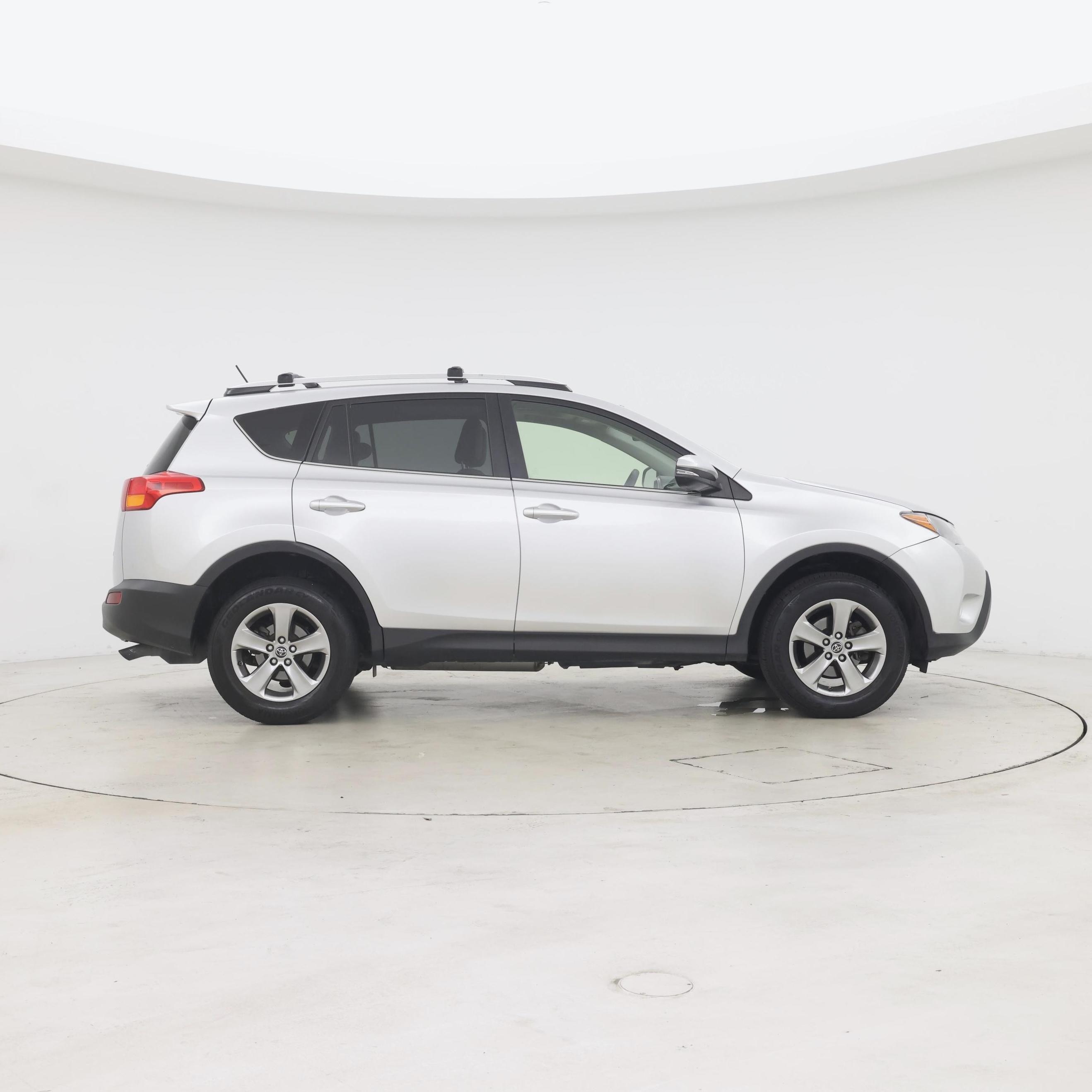 Thumbnail: 2015 Toyota RAV4 - 7