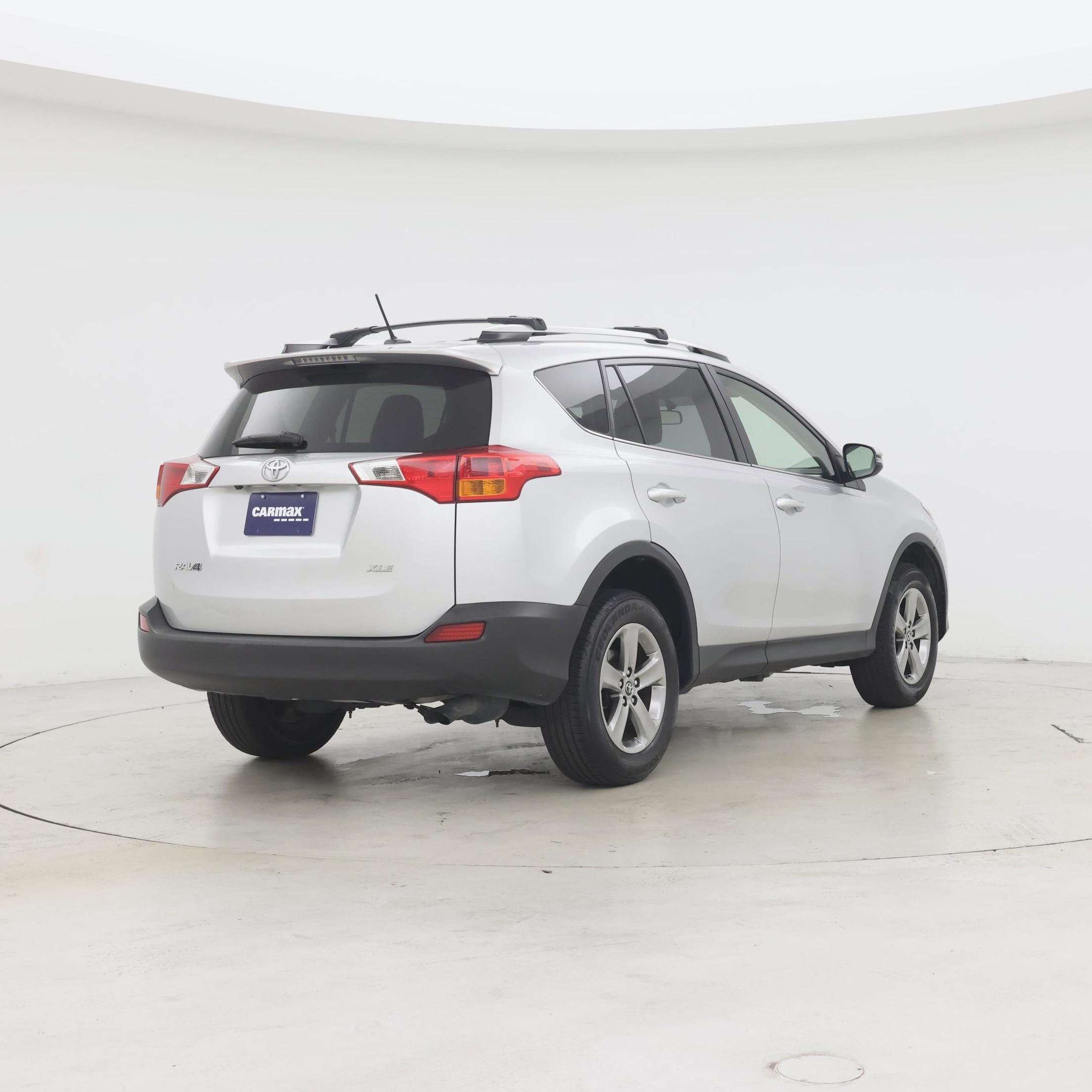 Thumbnail: 2015 Toyota RAV4 - 8