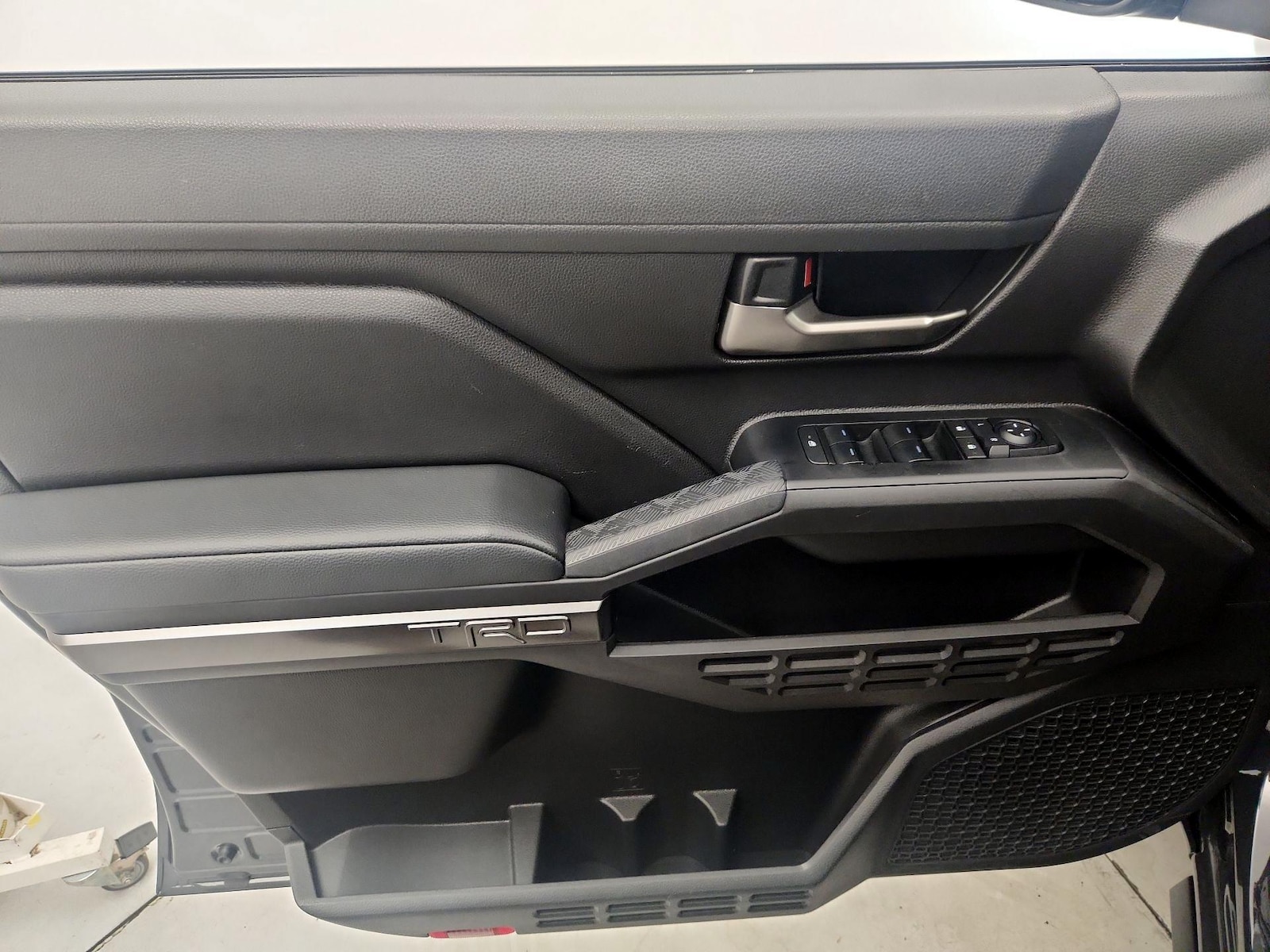 2025 Toyota Tacoma TRD Off Road - Photo 13