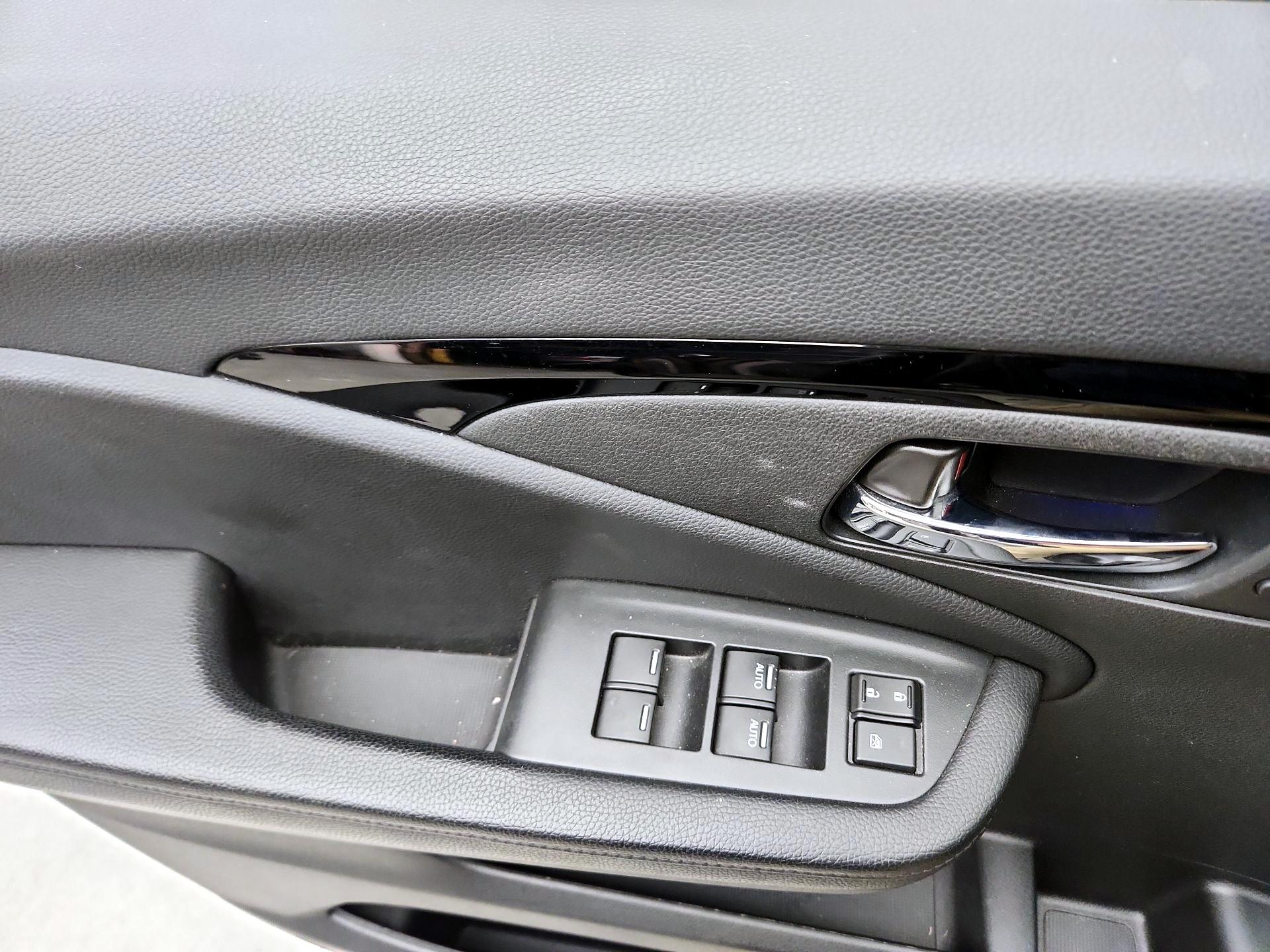 Thumbnail: 2020 Honda Pilot - 12