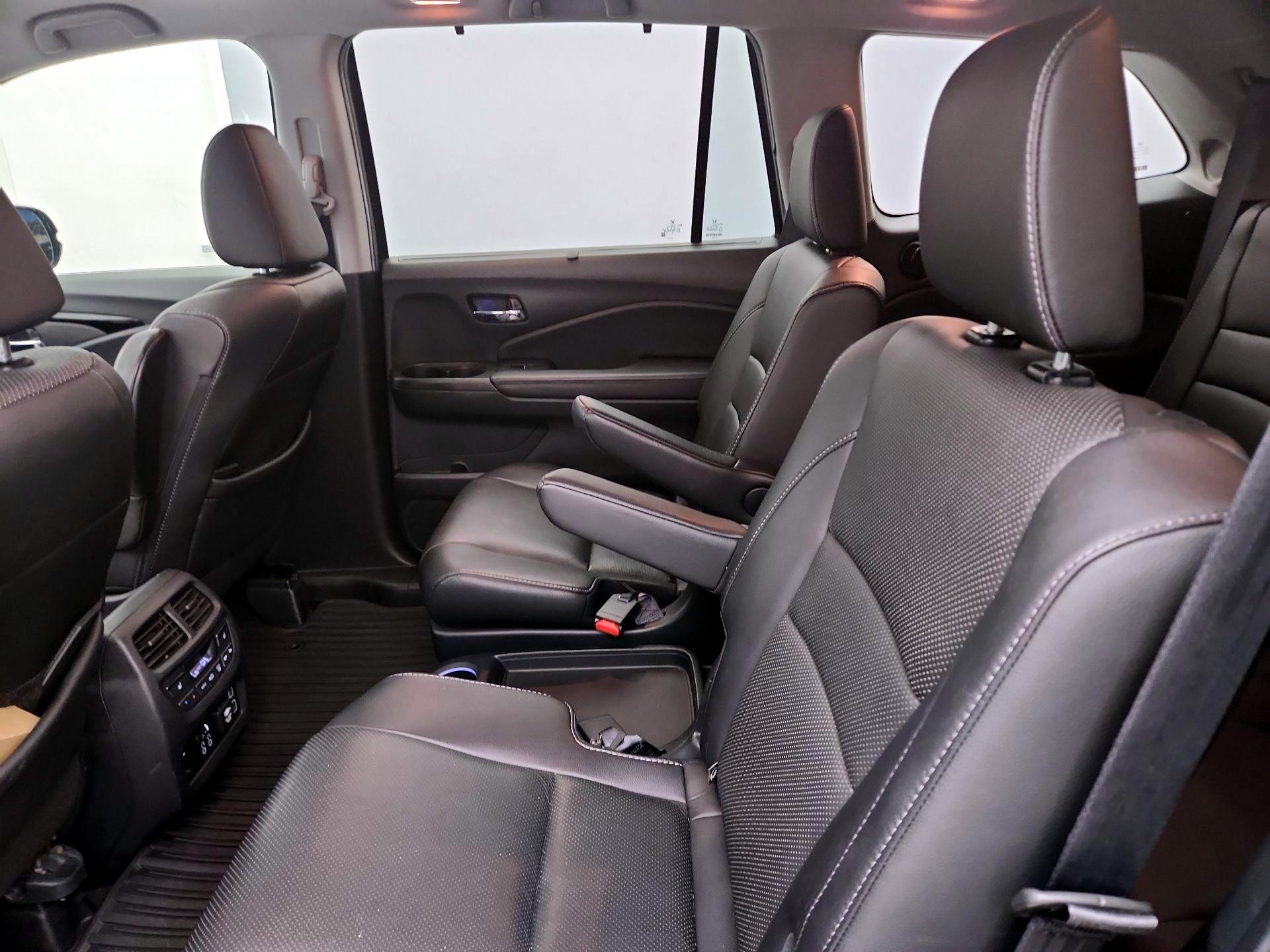 Thumbnail: 2020 Honda Pilot - 20