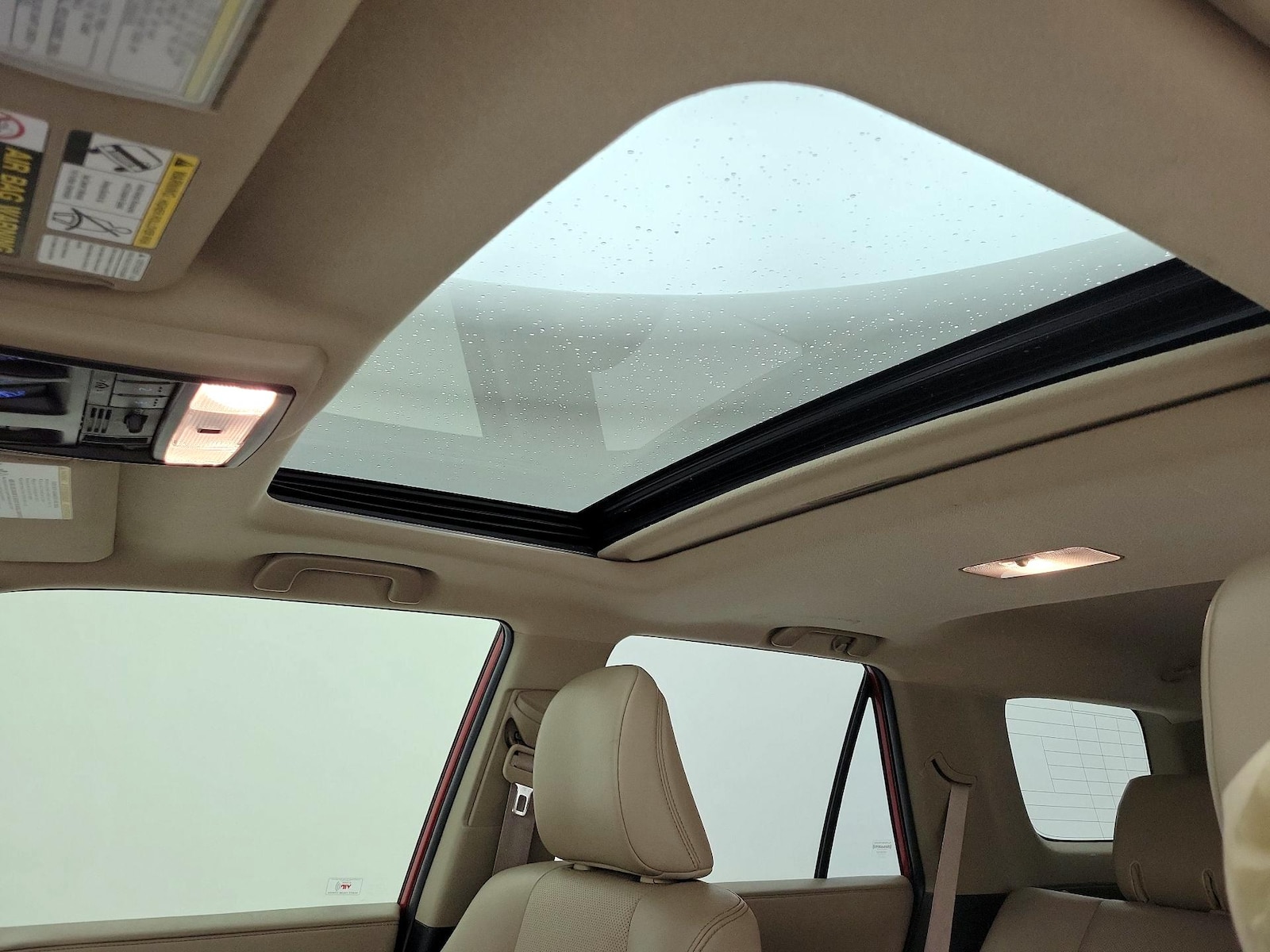 Sunroof(s) & Overhead Airbags