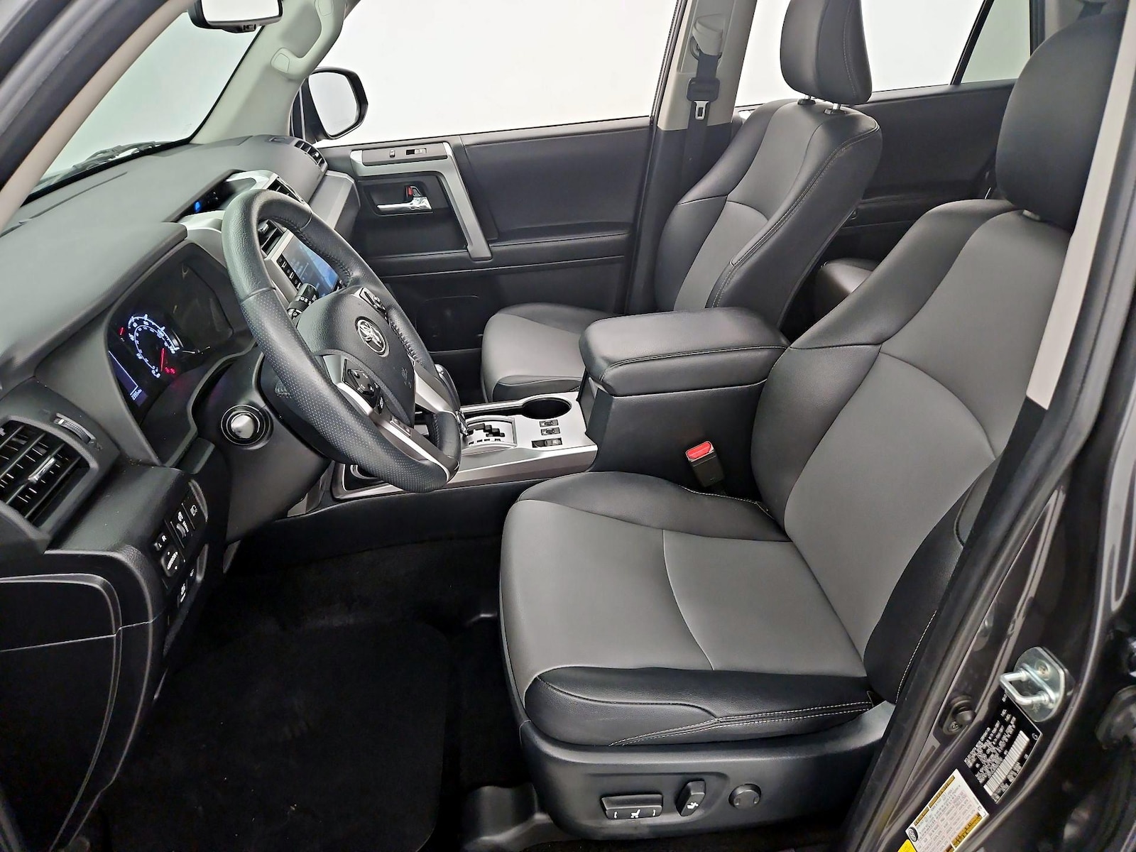 2022 Toyota 4Runner SR5 Premium - Photo 12
