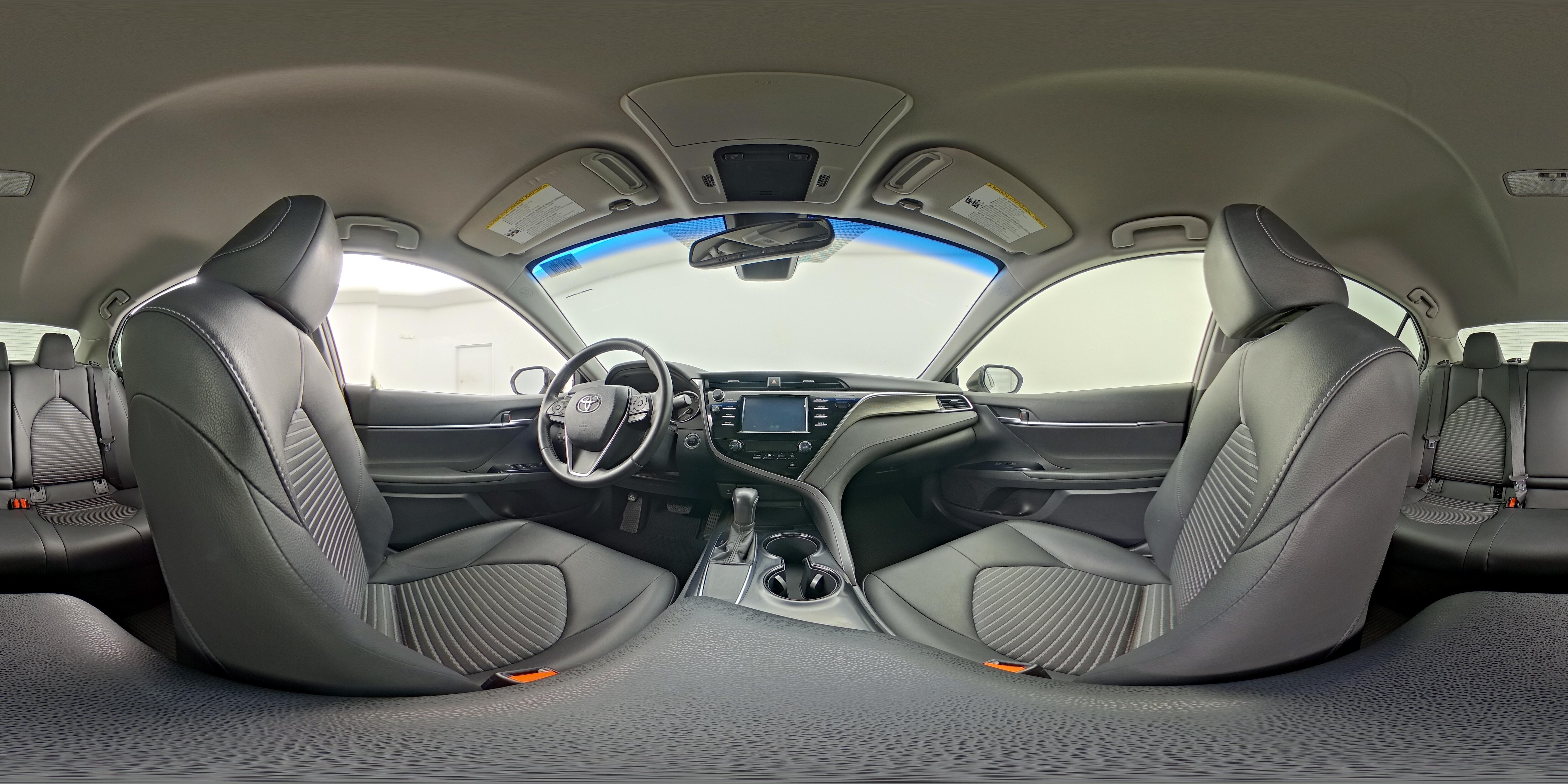 2018 Toyota Camry SE - Photo 24