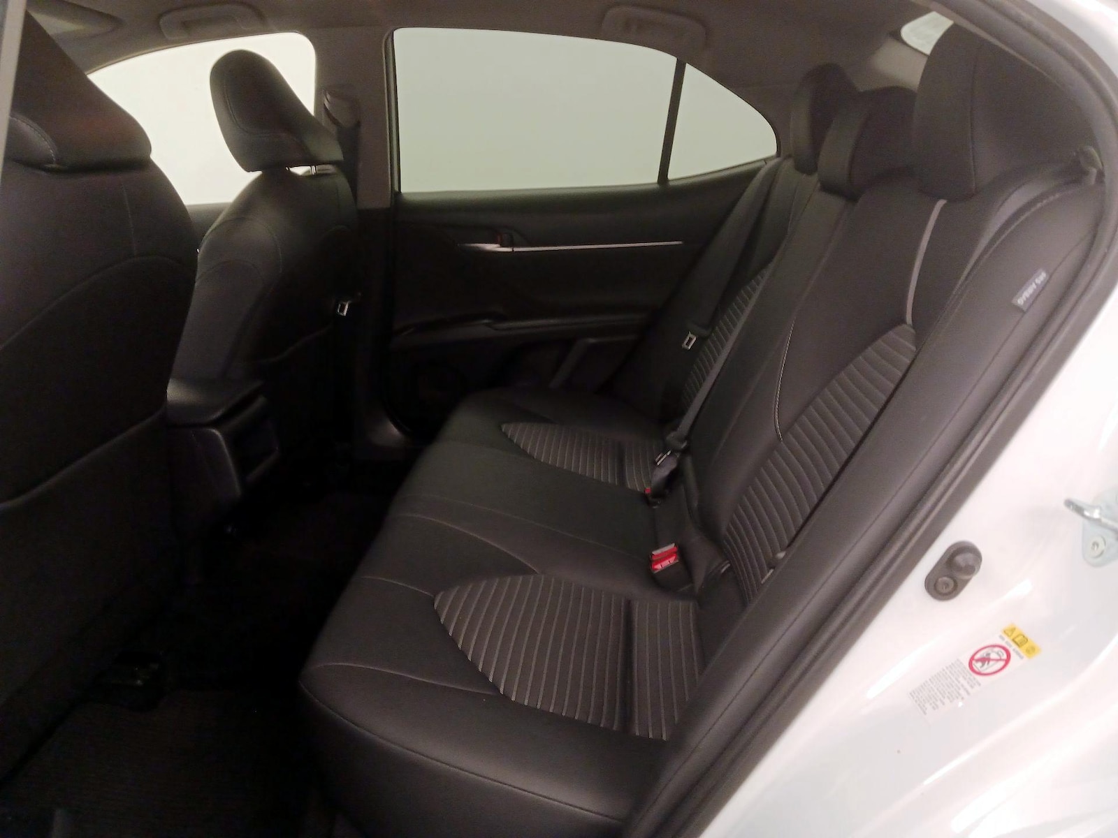 2018 Toyota Camry SE - Photo 20