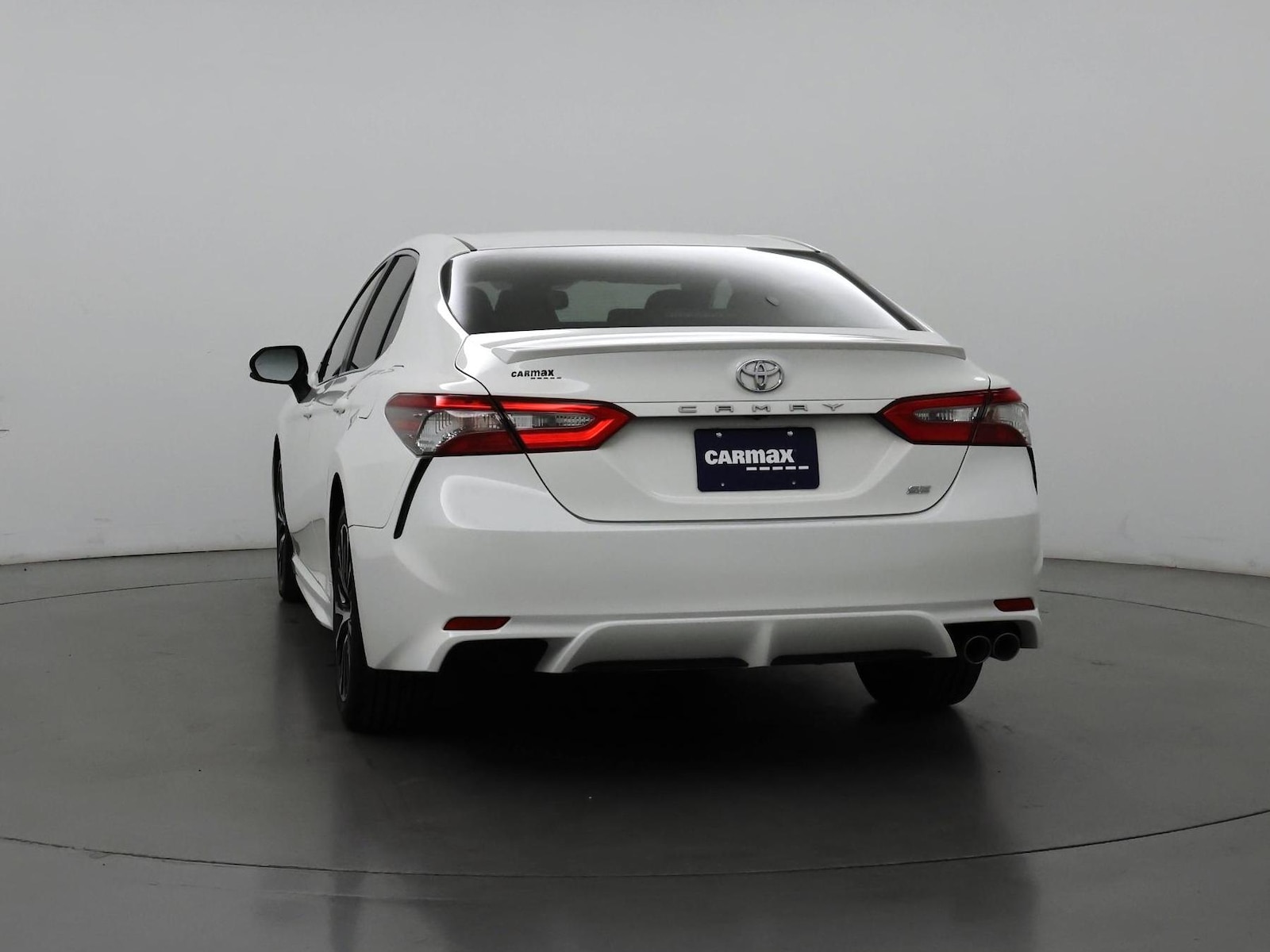 2018 Toyota Camry SE - Photo 7