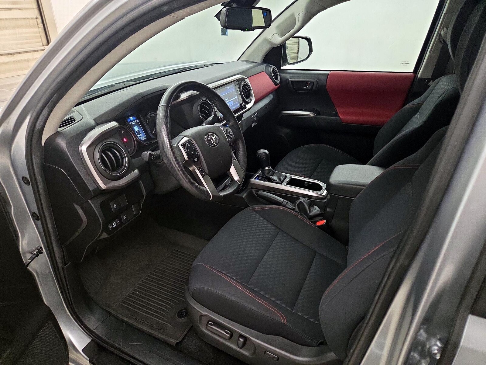Power Seat(s) & Side Airbags