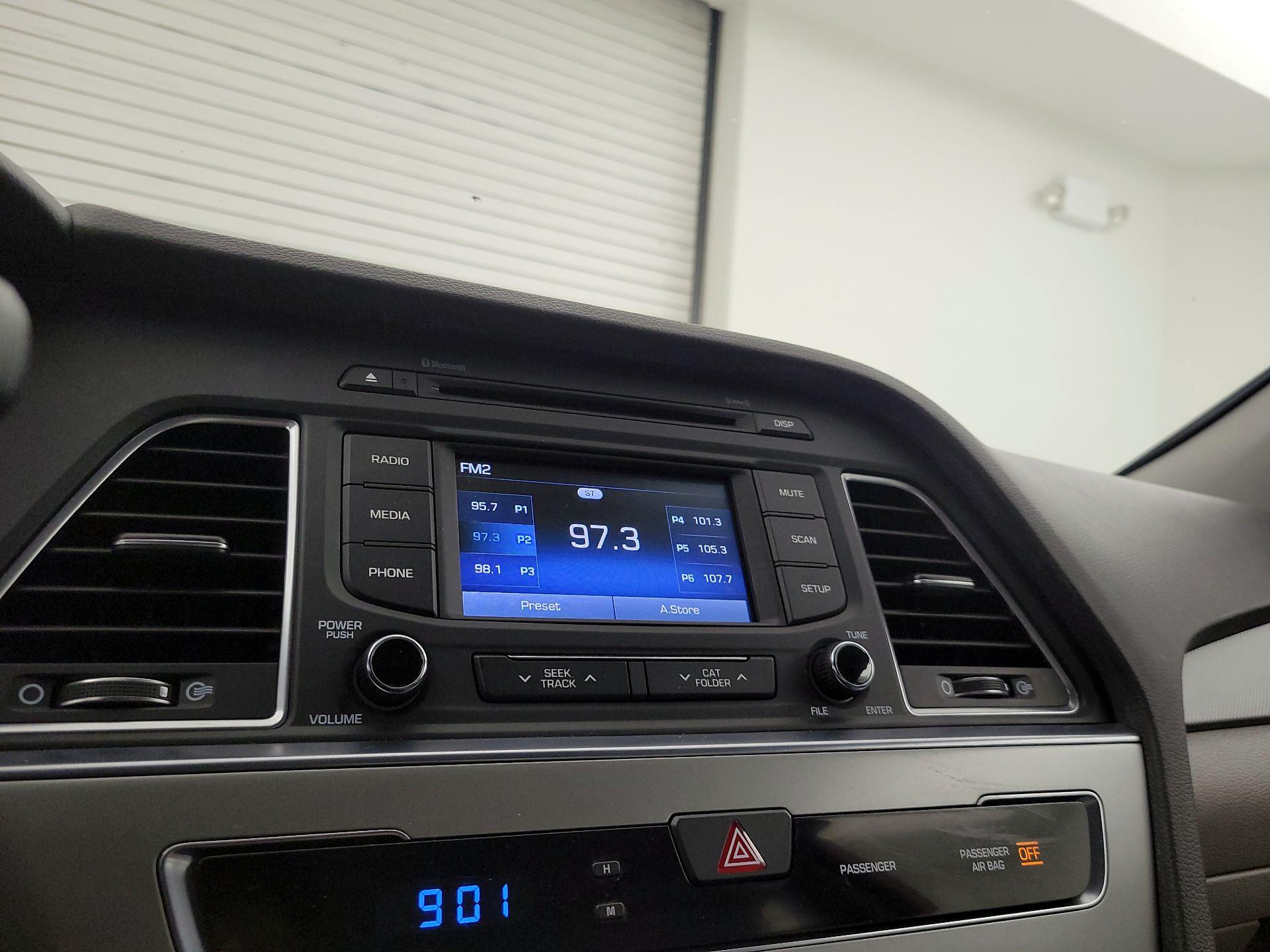 Thumbnail: 2015 Hyundai Sonata - 15