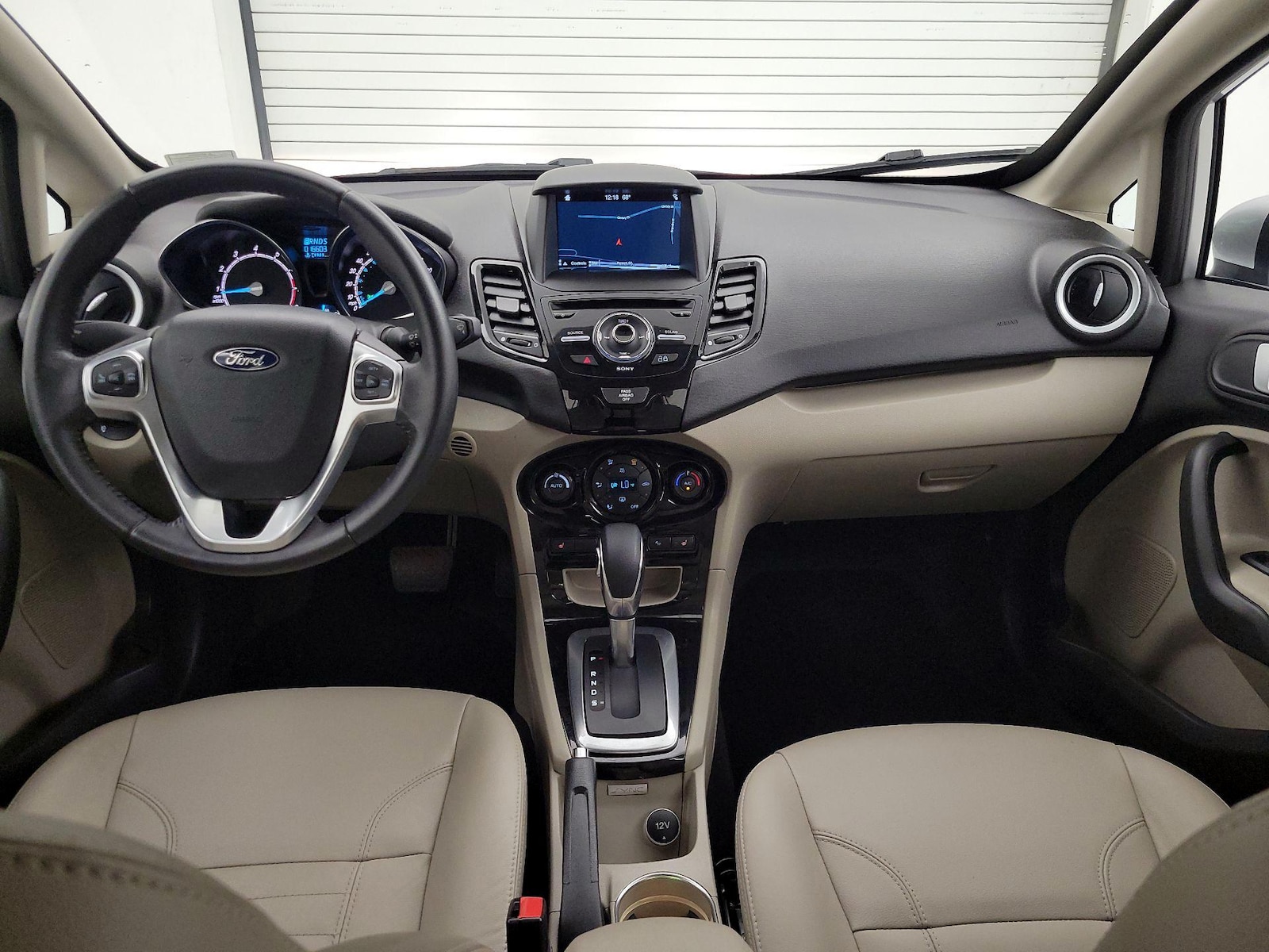 Apple CarPlay® & Android Auto™