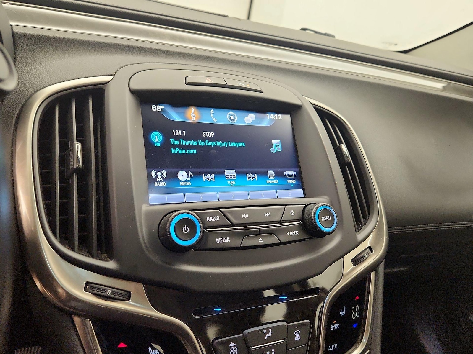 2016 Buick LaCrosse Sport Touring - Photo 16