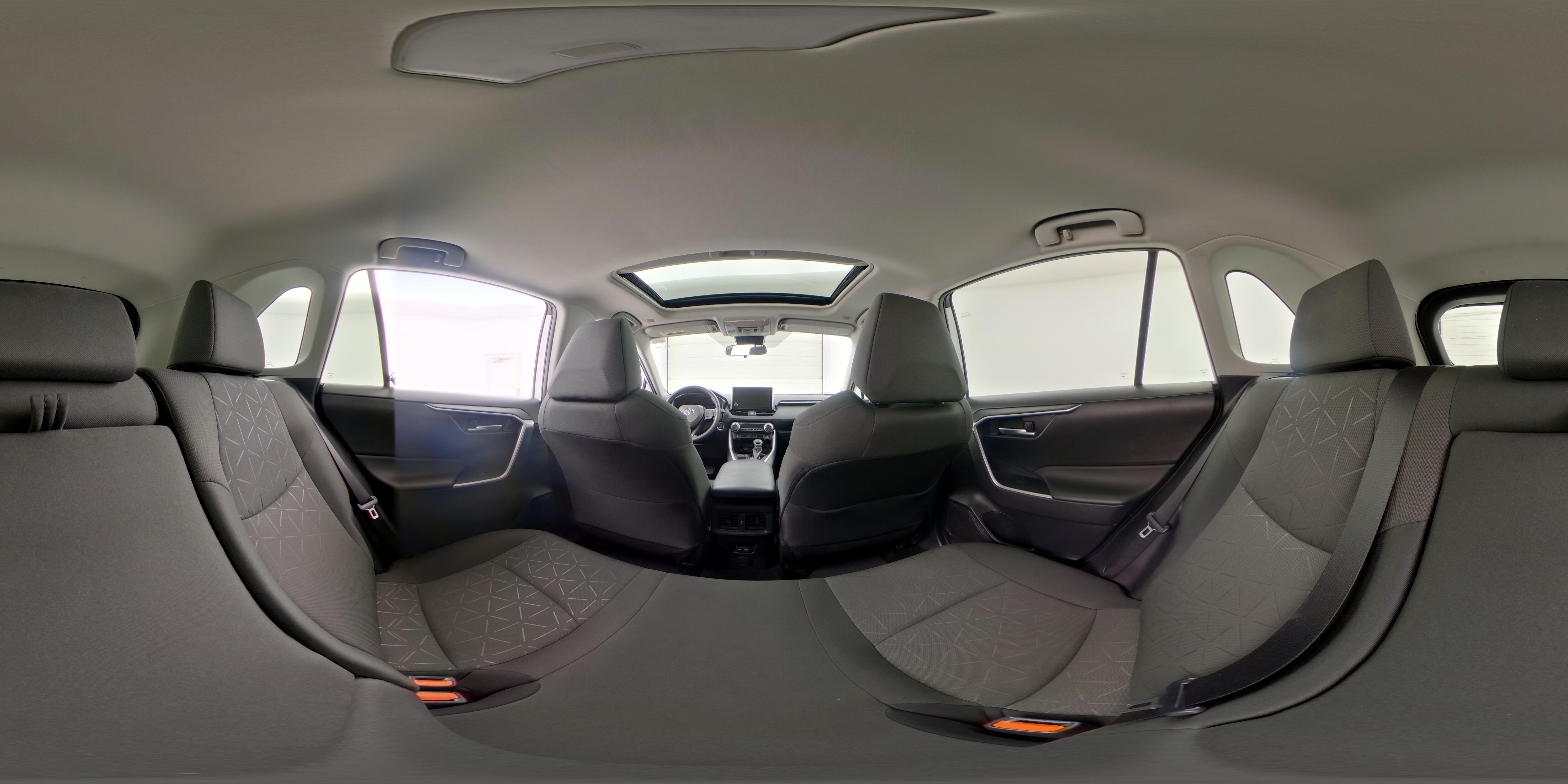 2024 Toyota RAV4 XLE - Photo 27