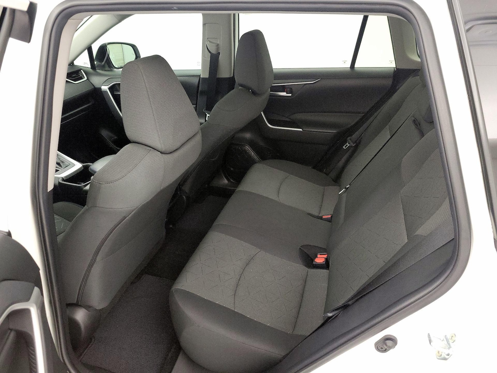 2024 Toyota RAV4 XLE - Photo 22