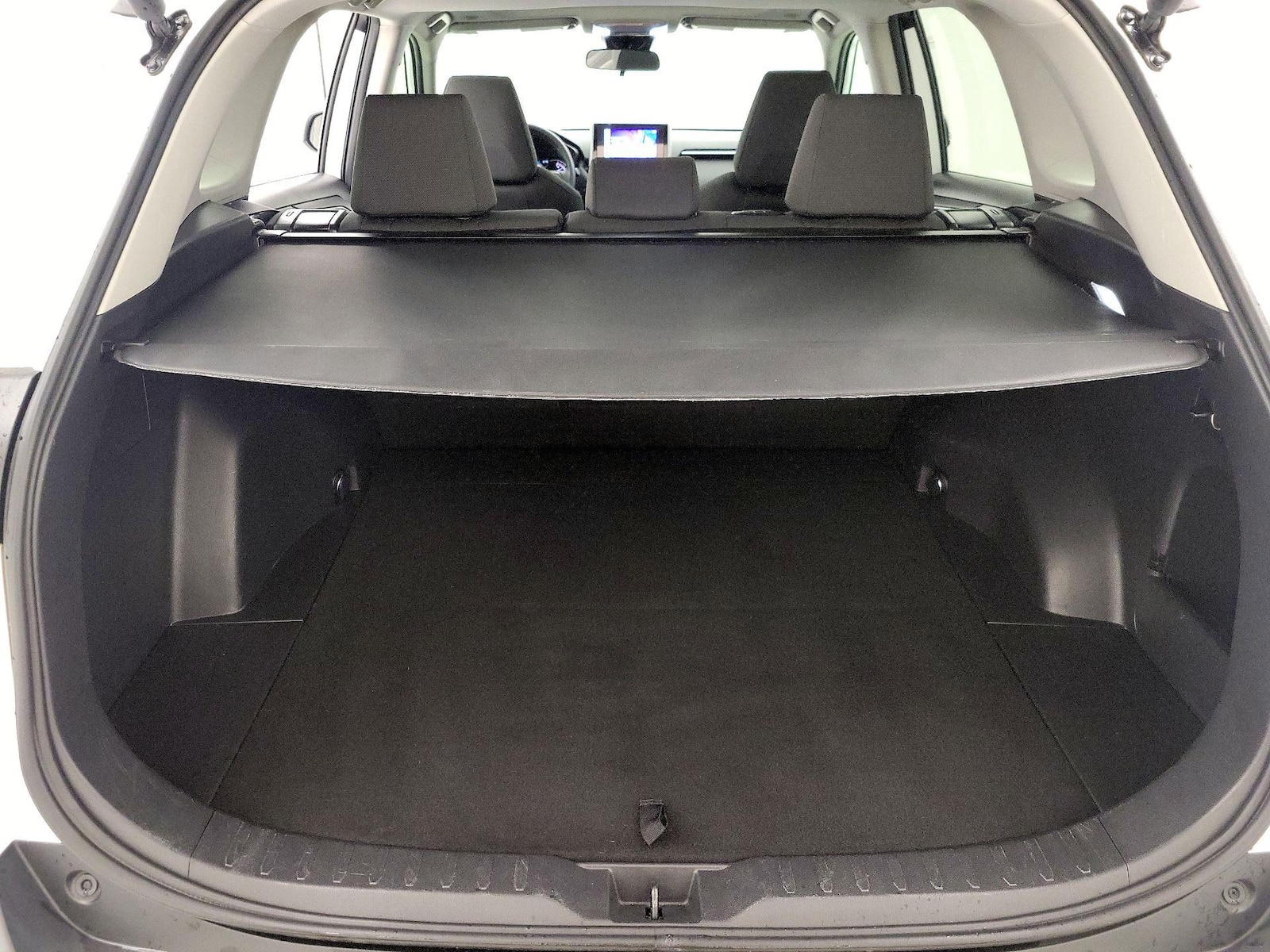 2024 Toyota RAV4 XLE - Photo 23