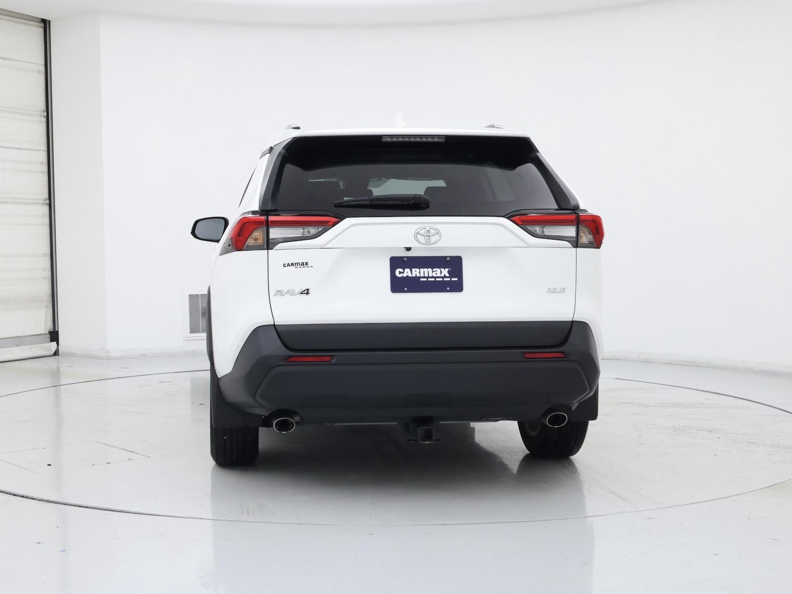 2024 Toyota RAV4 XLE - Photo 7
