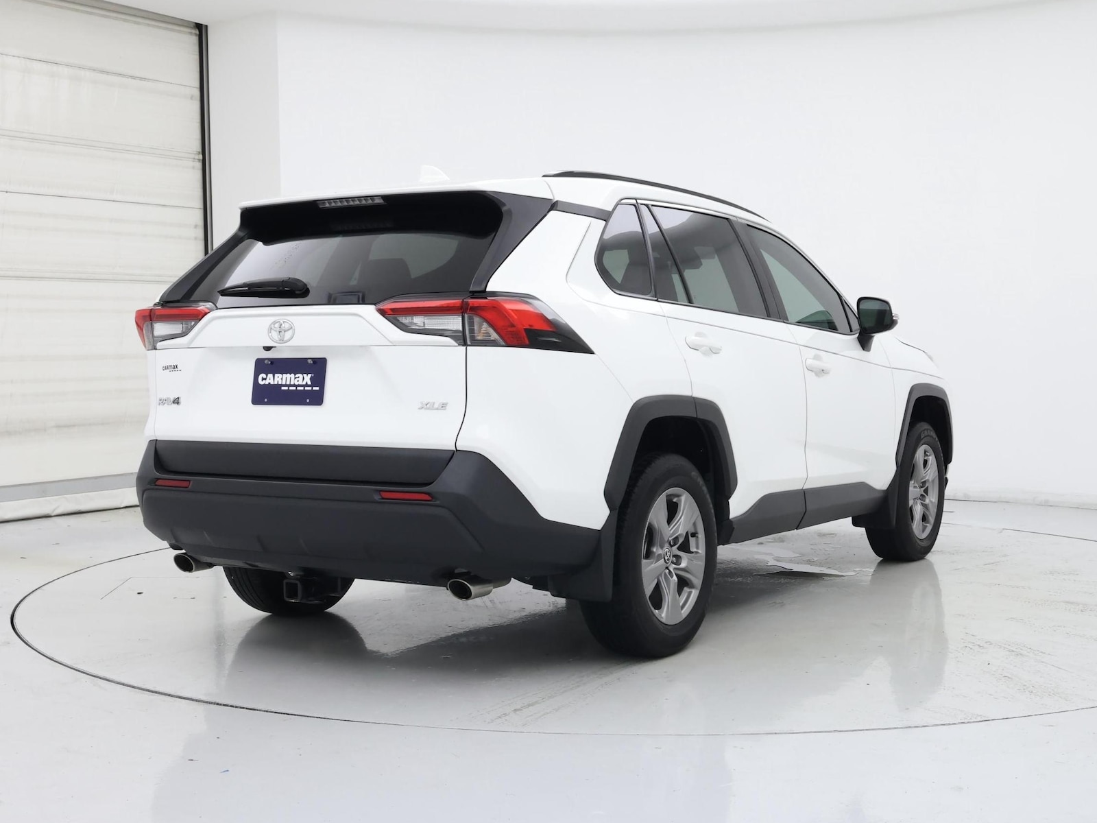 2024 Toyota RAV4 XLE - Photo 9
