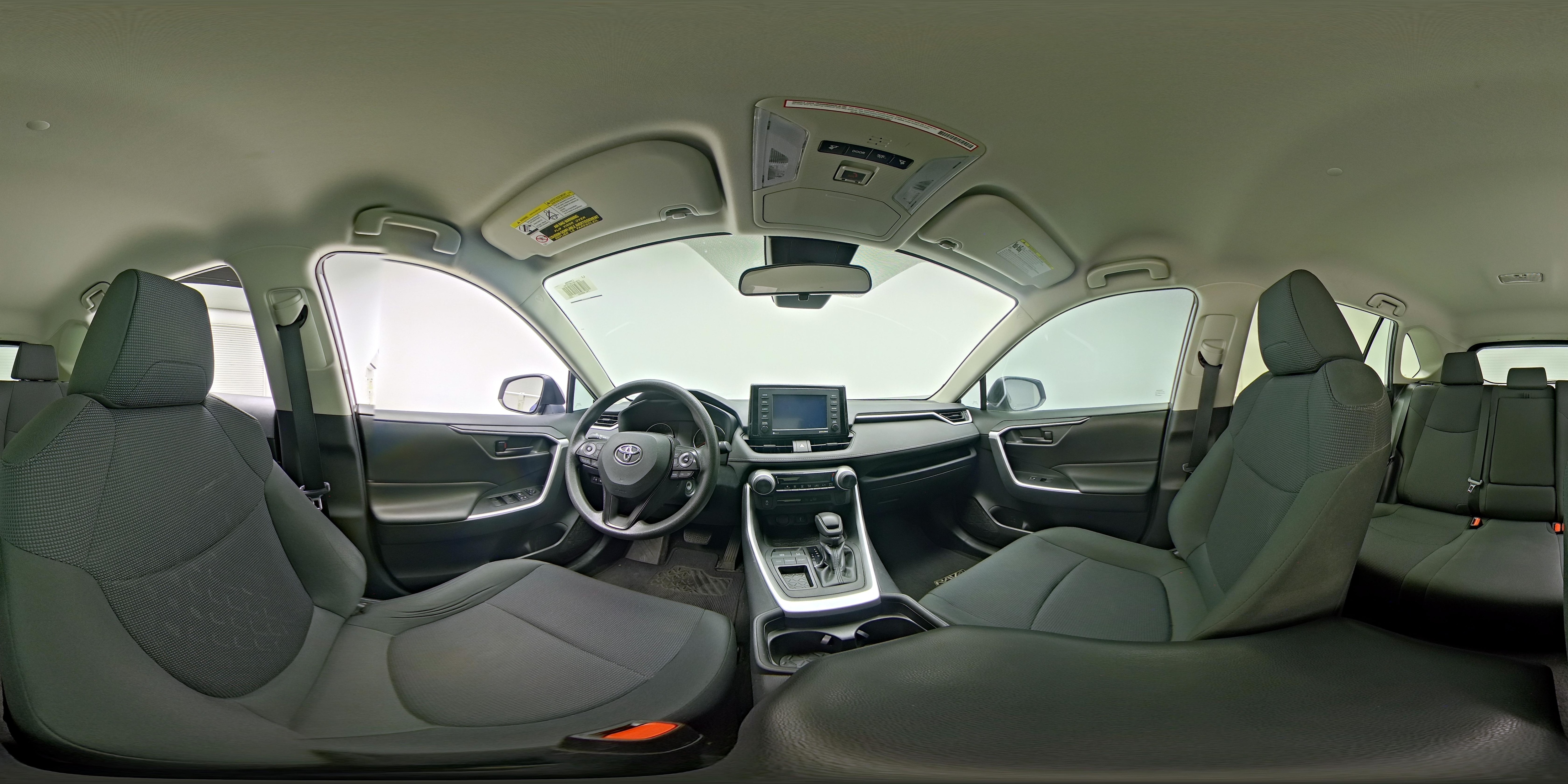 2021 Toyota RAV4 LE - Photo 24