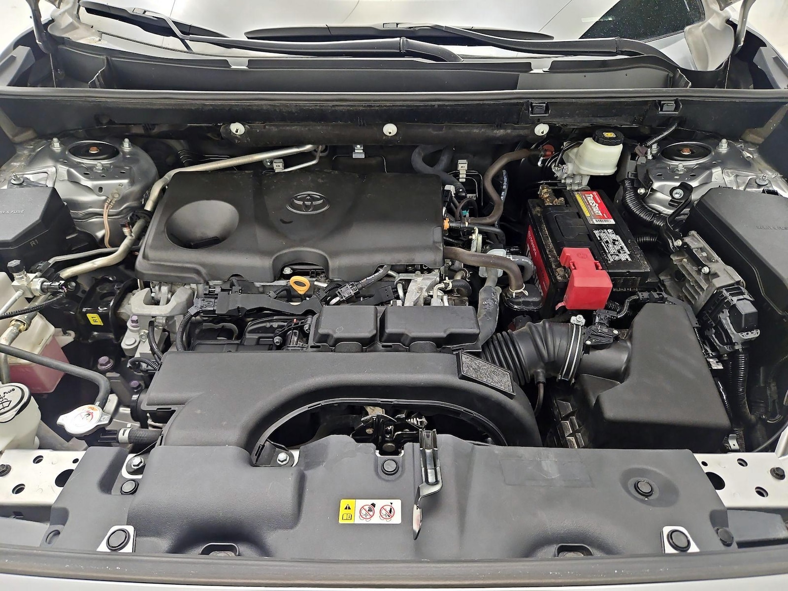 2021 Toyota RAV4 LE - Photo 22