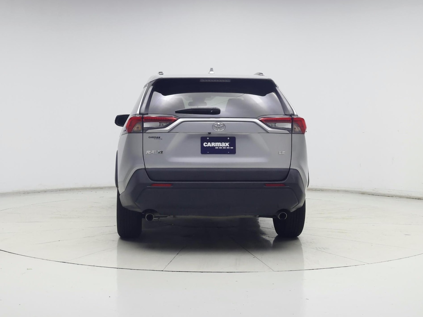 2021 Toyota RAV4 LE - Photo 7