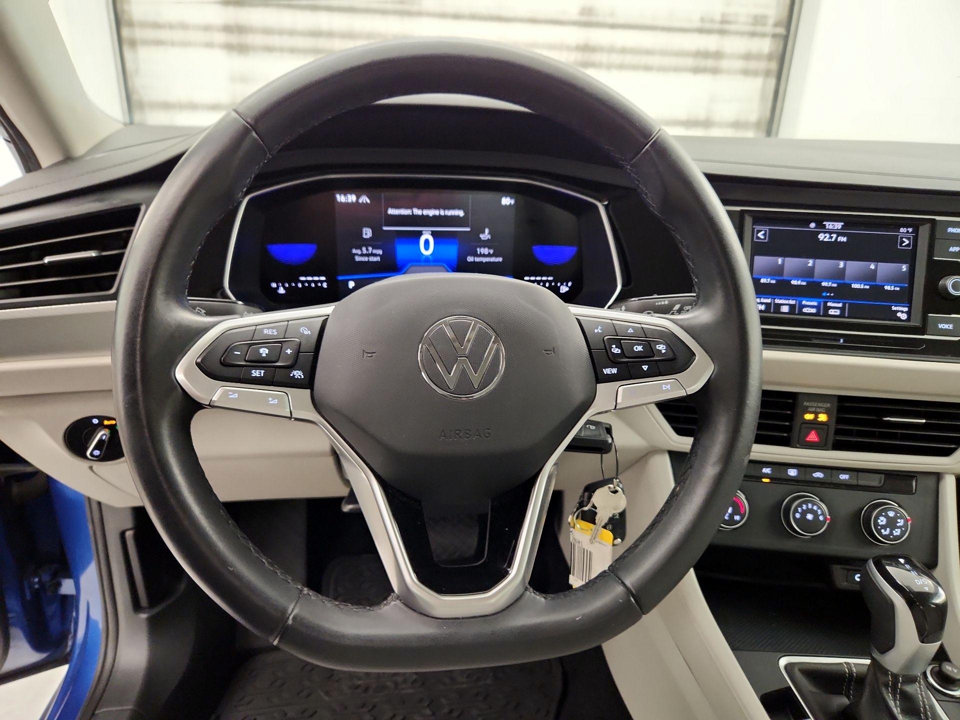 Thumbnail: 2024 Volkswagen Jetta - 10