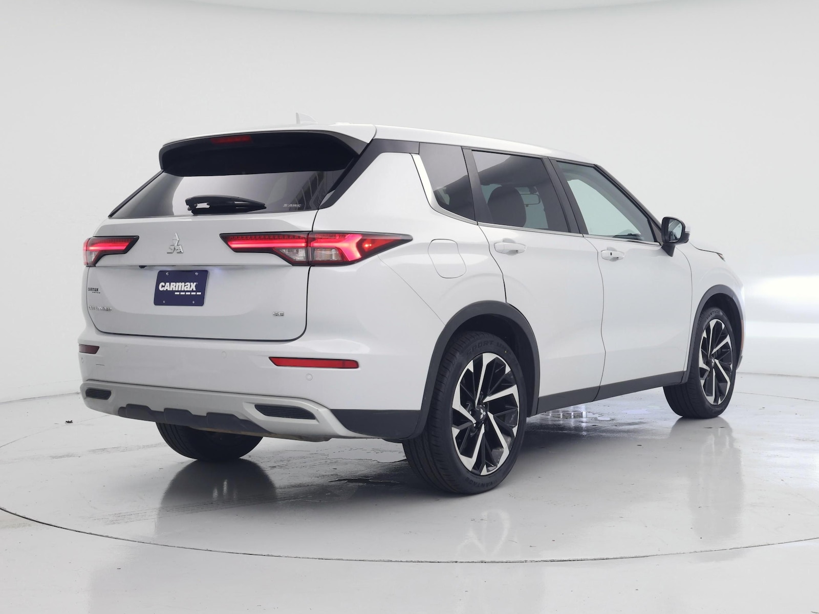 2022 Mitsubishi Outlander SE - Photo 9