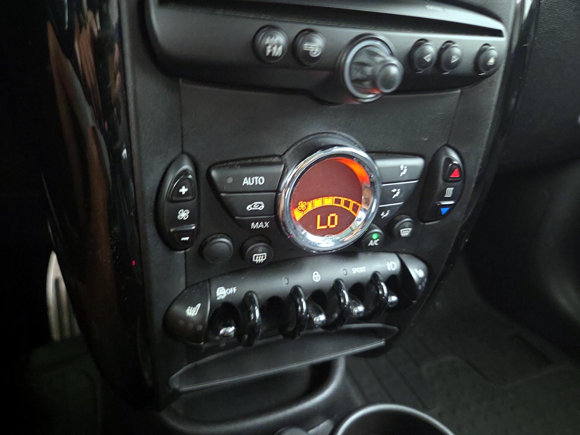 Thumbnail: 2016 MINI Cooper Countryman - 15
