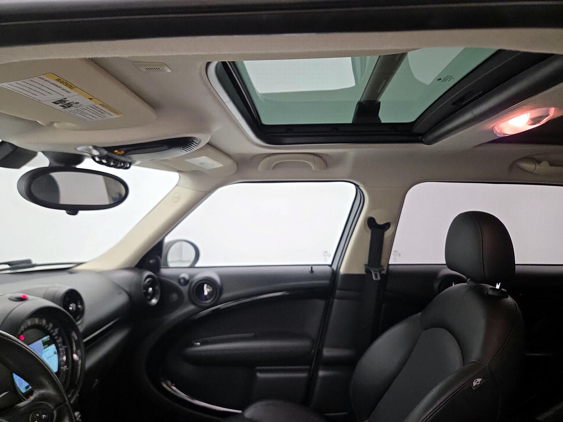 Thumbnail: 2016 MINI Cooper Countryman - 17