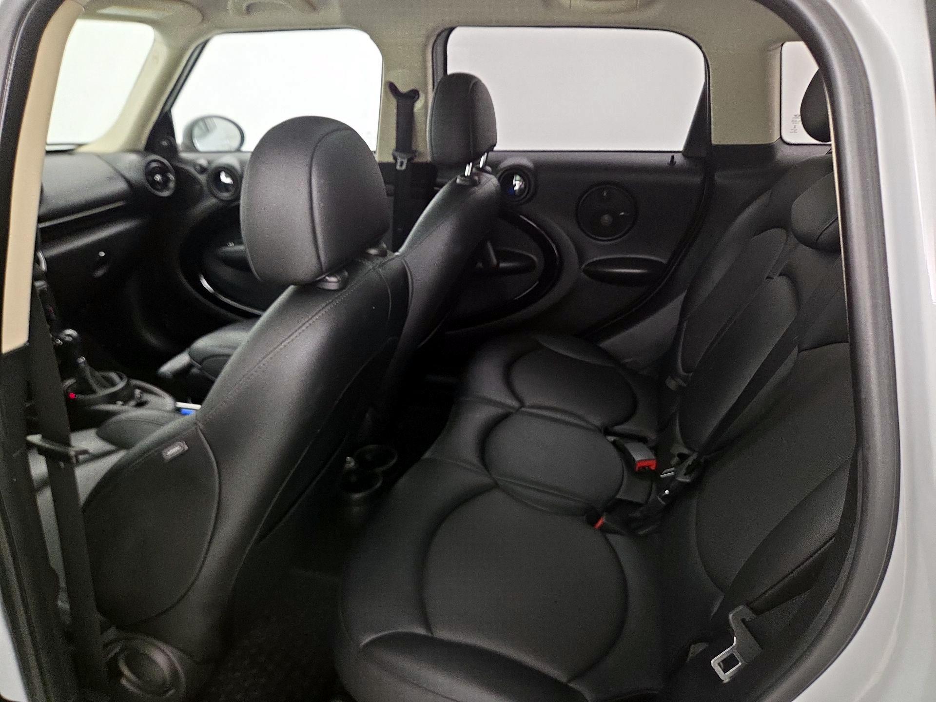 Thumbnail: 2016 MINI Cooper Countryman - 18