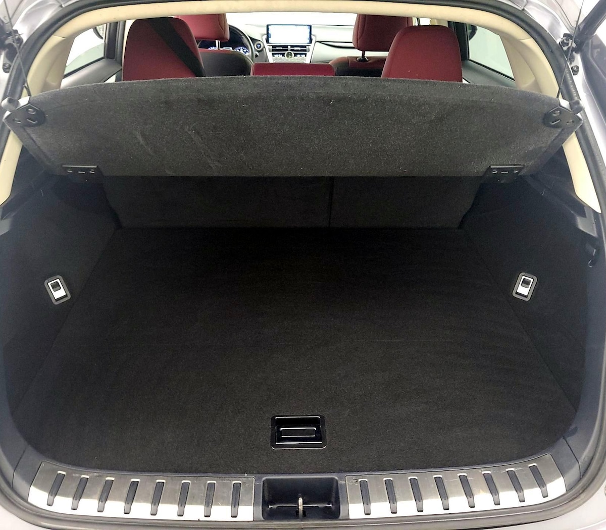 Trunk/Cargo (Seats Up)