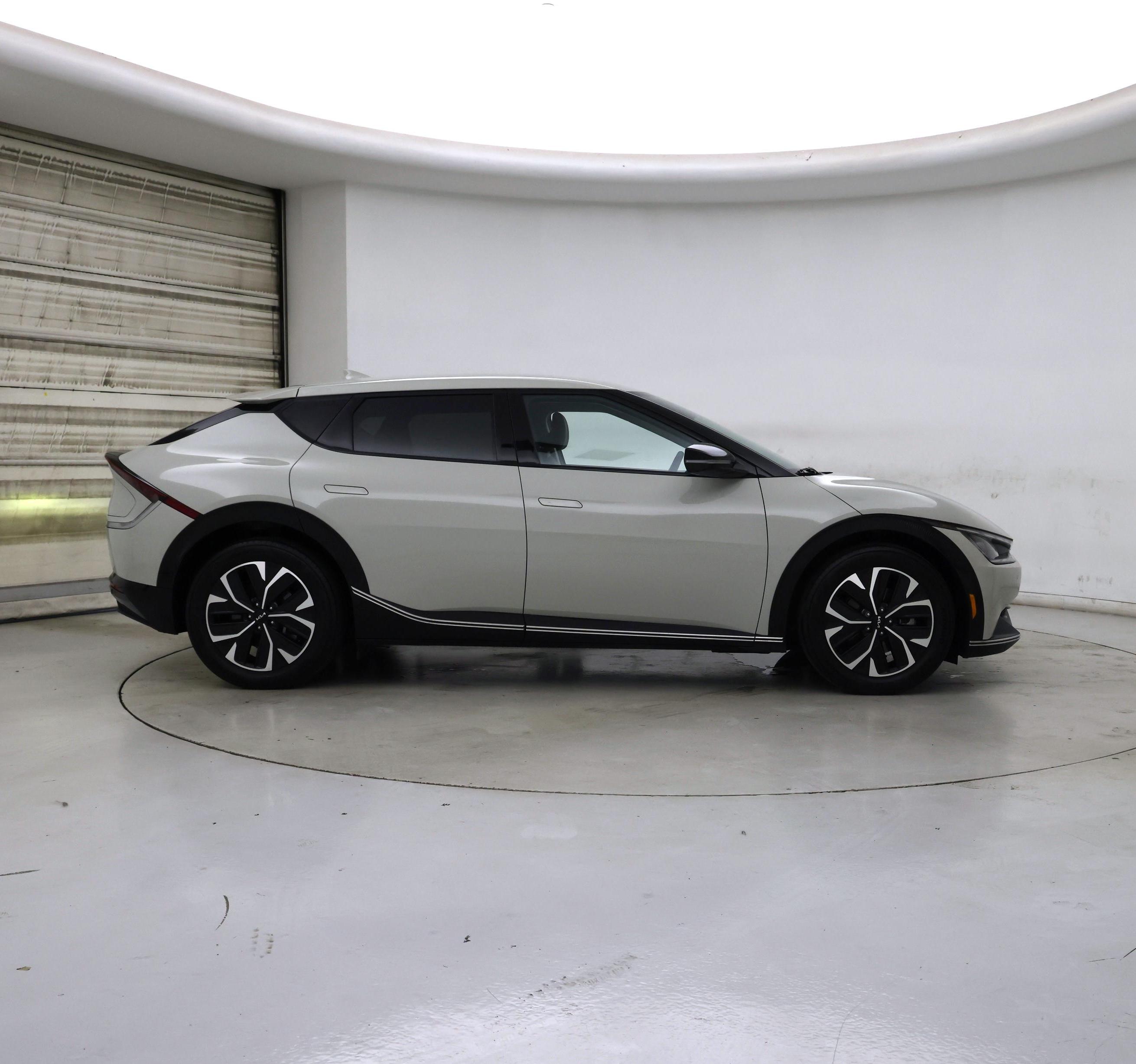 Thumbnail: 2022 Kia EV6 - 7