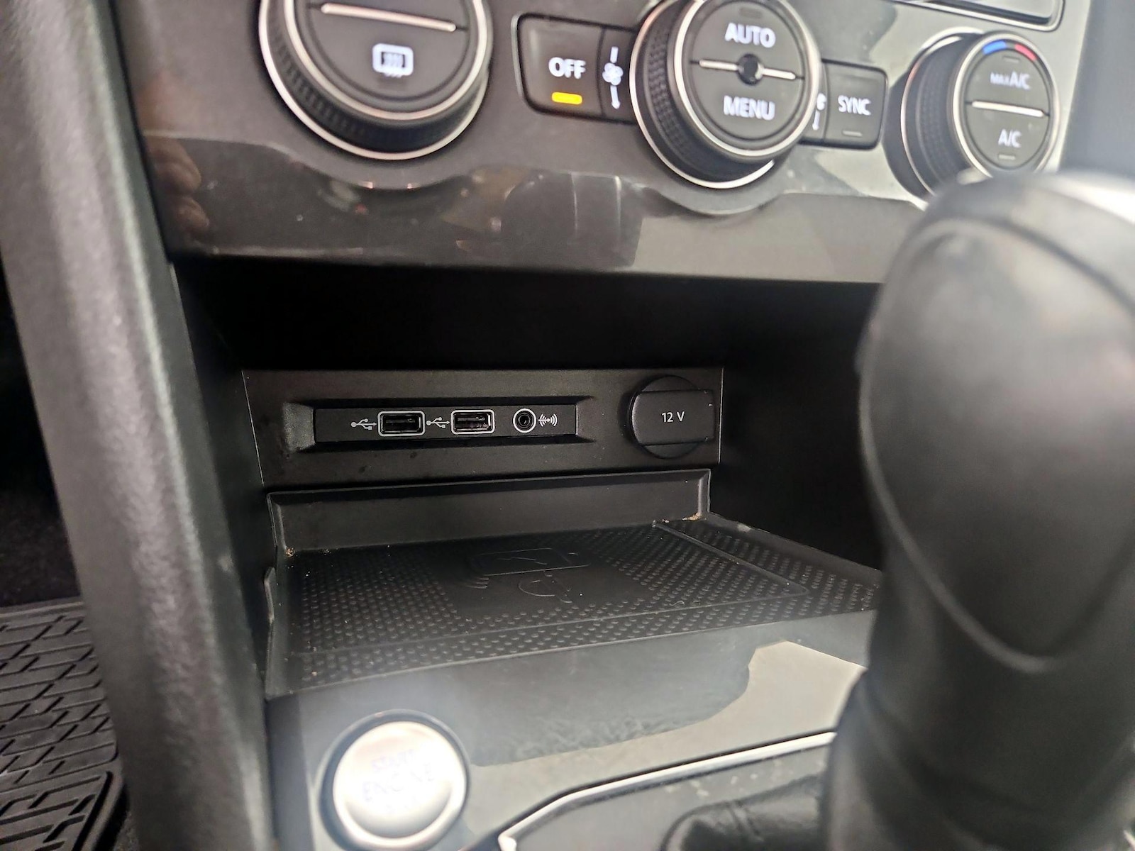 2020 Volkswagen Tiguan SE - Photo 19