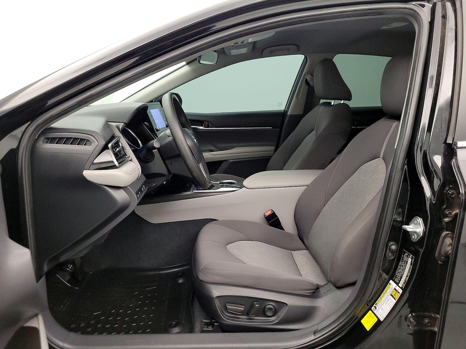 2023 Toyota Camry LE - Photo 12