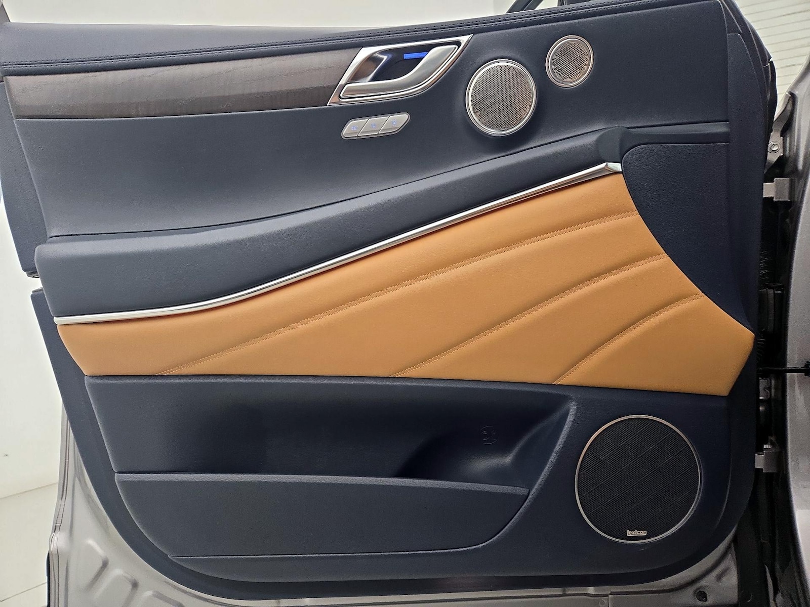 2023 GENESIS GV80 Standard - Photo 13