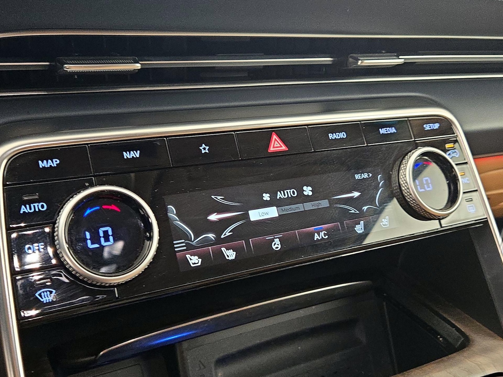 2023 GENESIS GV80 Standard - Photo 18