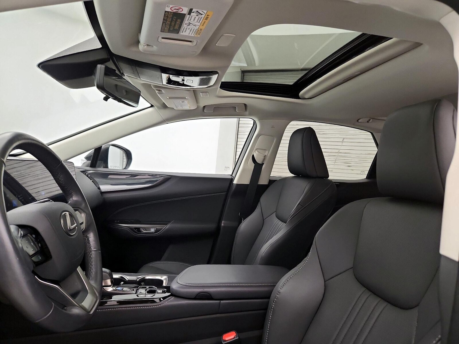 Sunroof(s) & Overhead Airbags