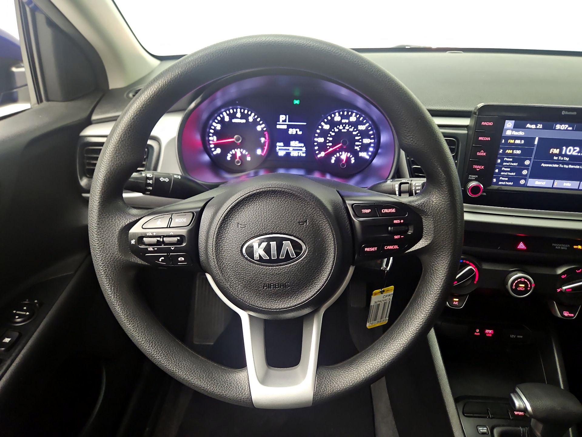 Thumbnail: 2020 Kia Rio - 10