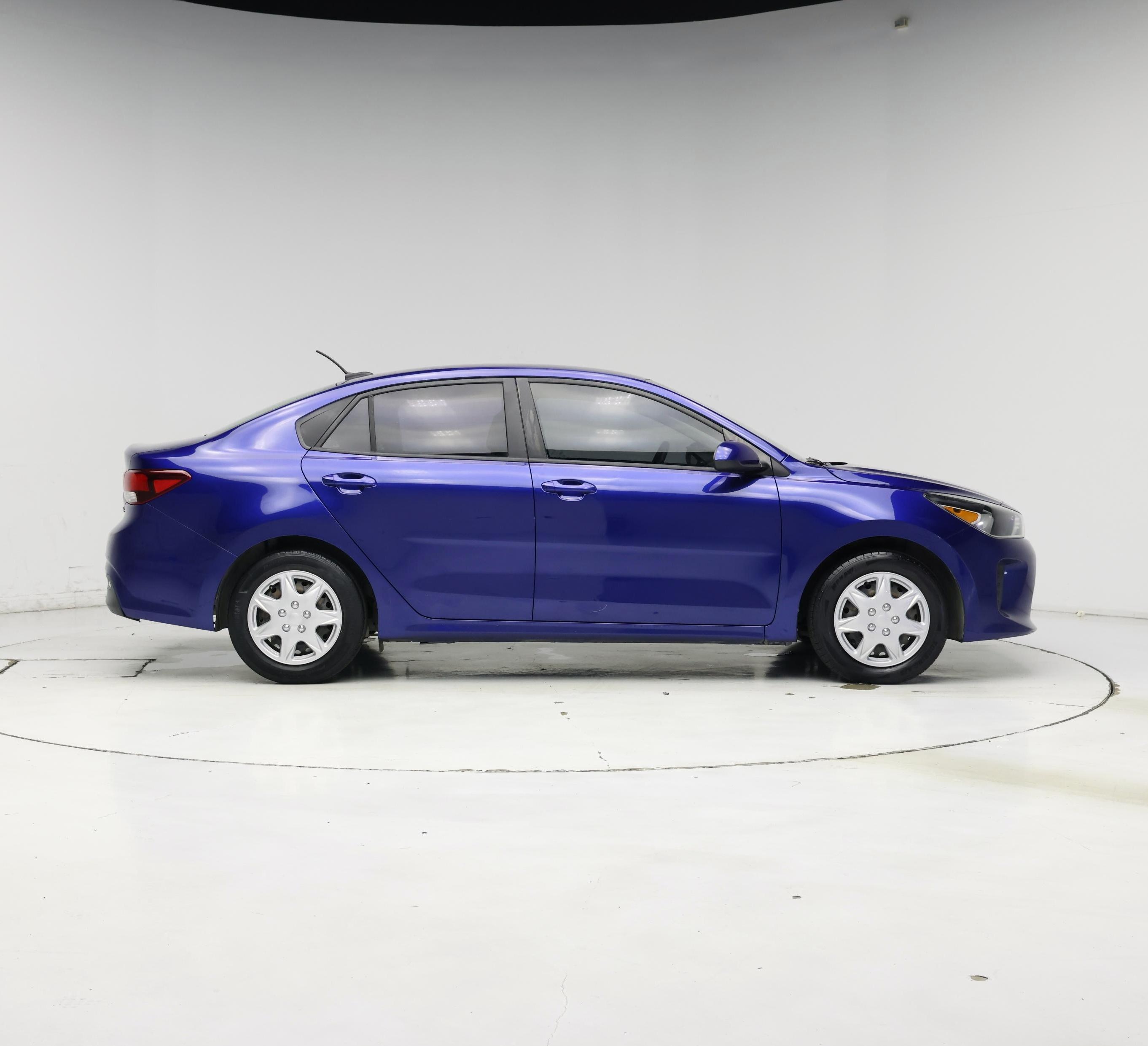 Thumbnail: 2020 Kia Rio - 7