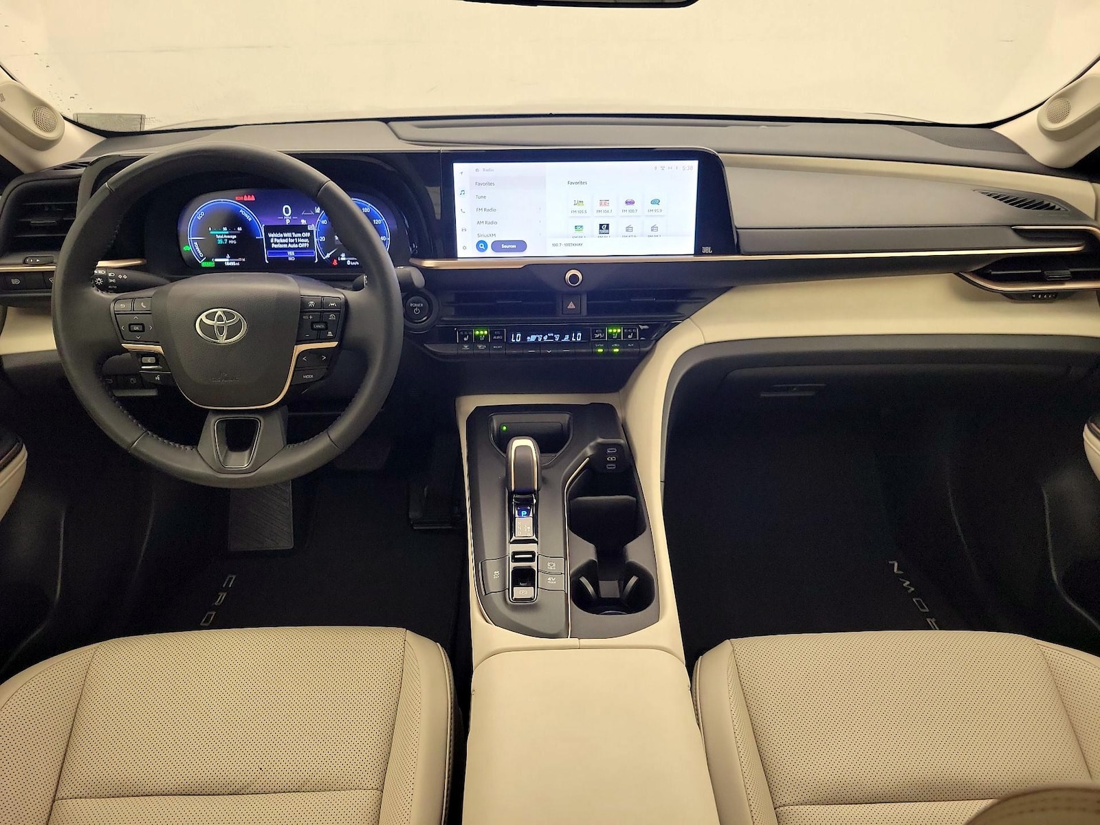 2023 Toyota Crown Limited - Photo 10