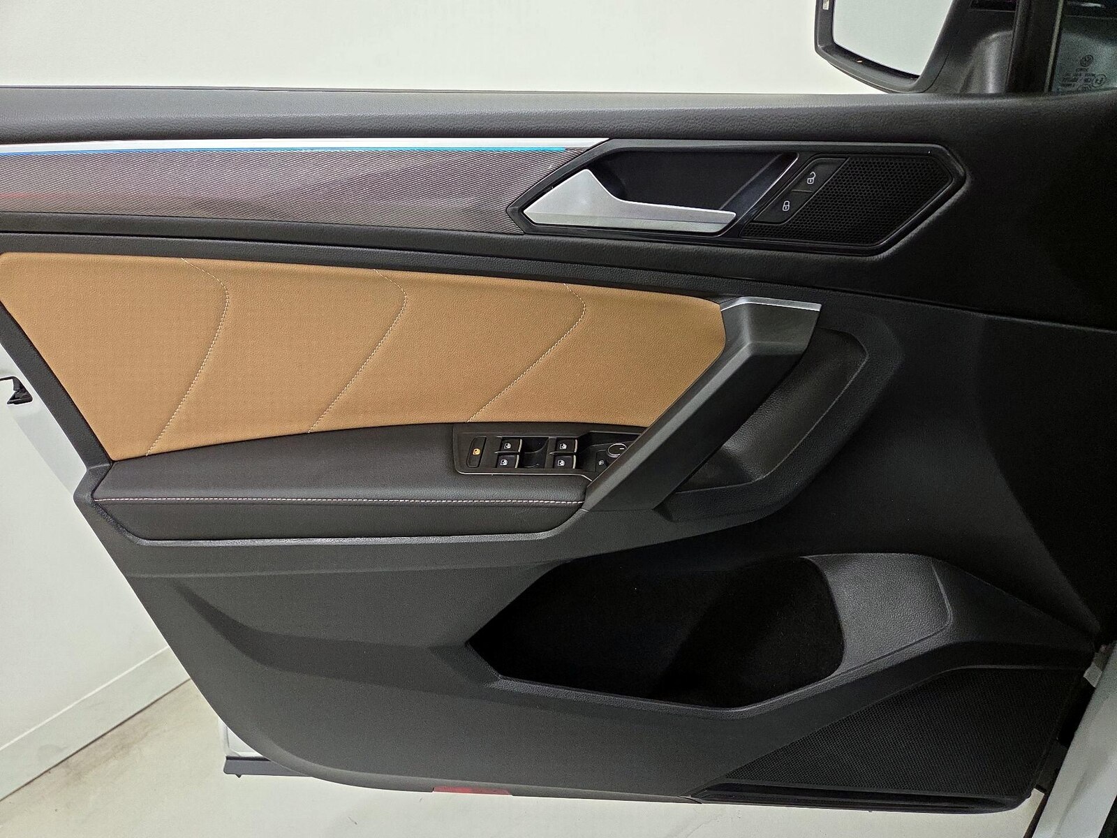 2022 Volkswagen Tiguan SE R-LINE BLACK - Photo 13