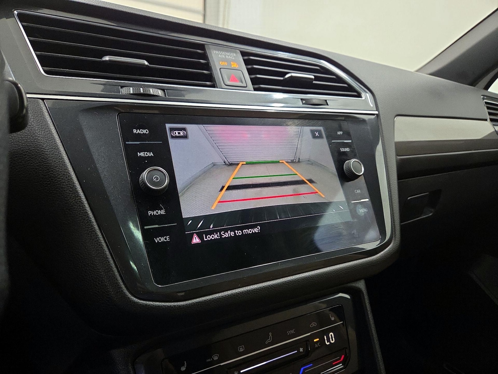 2022 Volkswagen Tiguan SE R-LINE BLACK - Photo 15