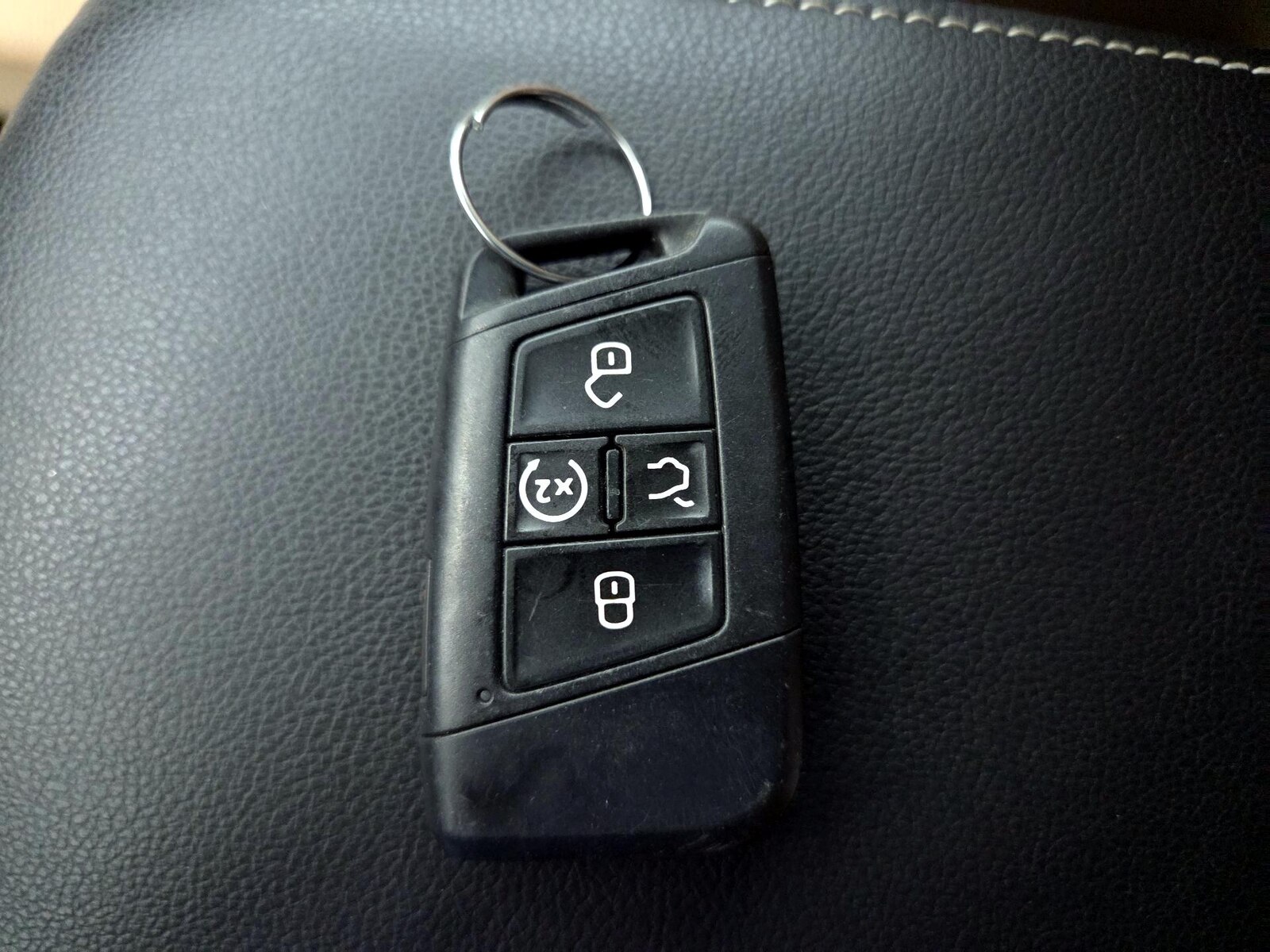 2022 Volkswagen Tiguan SE R-LINE BLACK - Photo 25