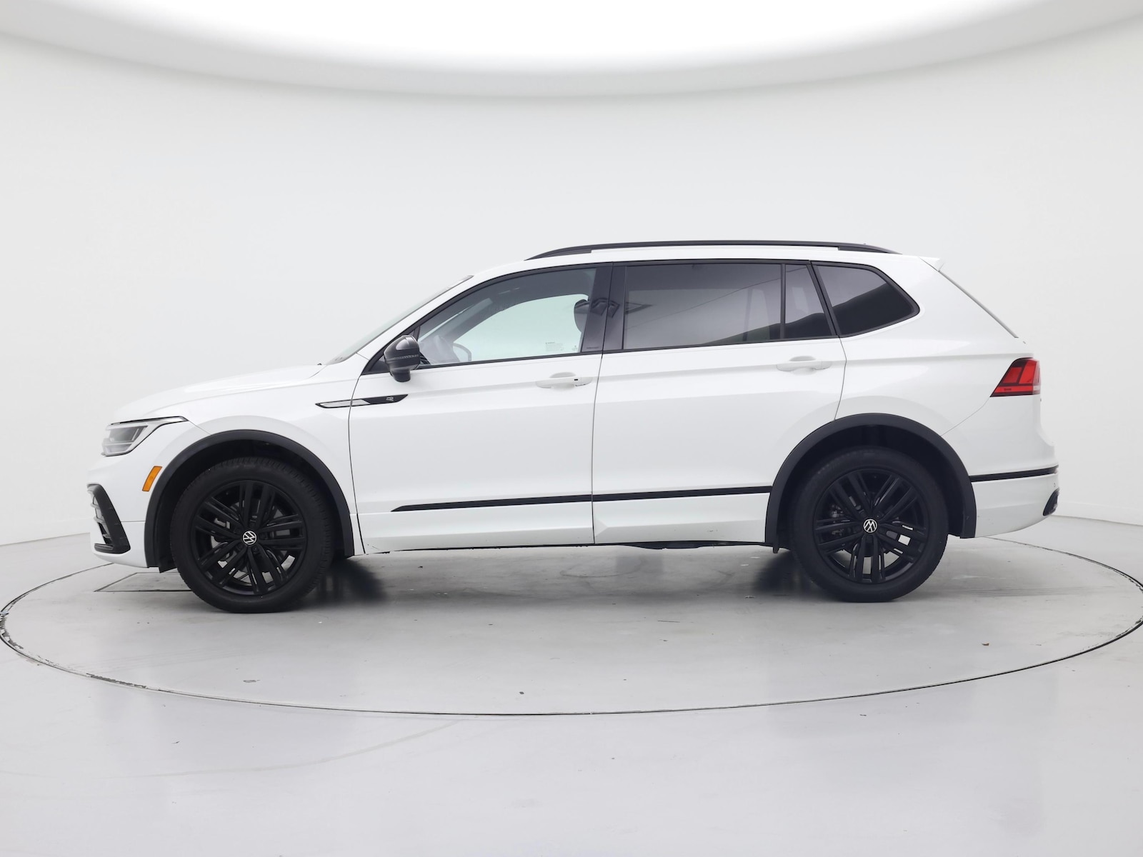 2022 Volkswagen Tiguan SE R-LINE BLACK - Photo 4