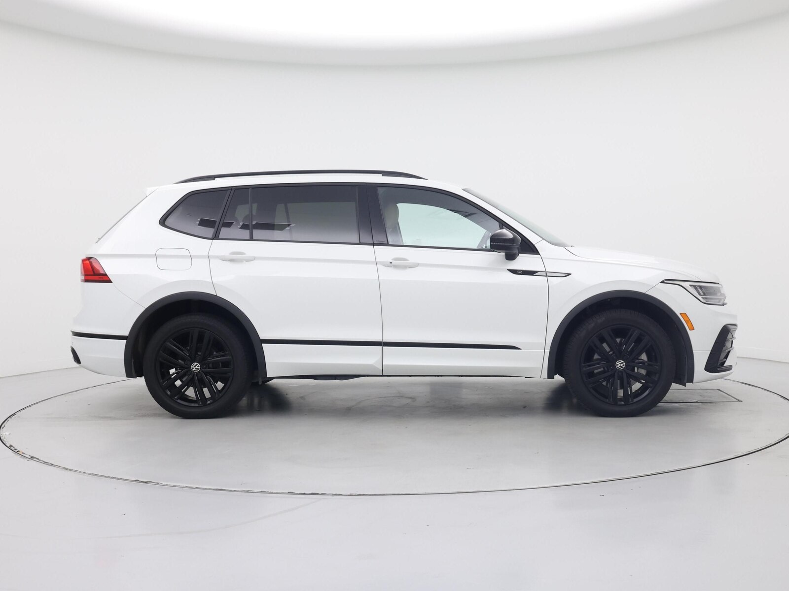 2022 Volkswagen Tiguan SE R-LINE BLACK - Photo 8