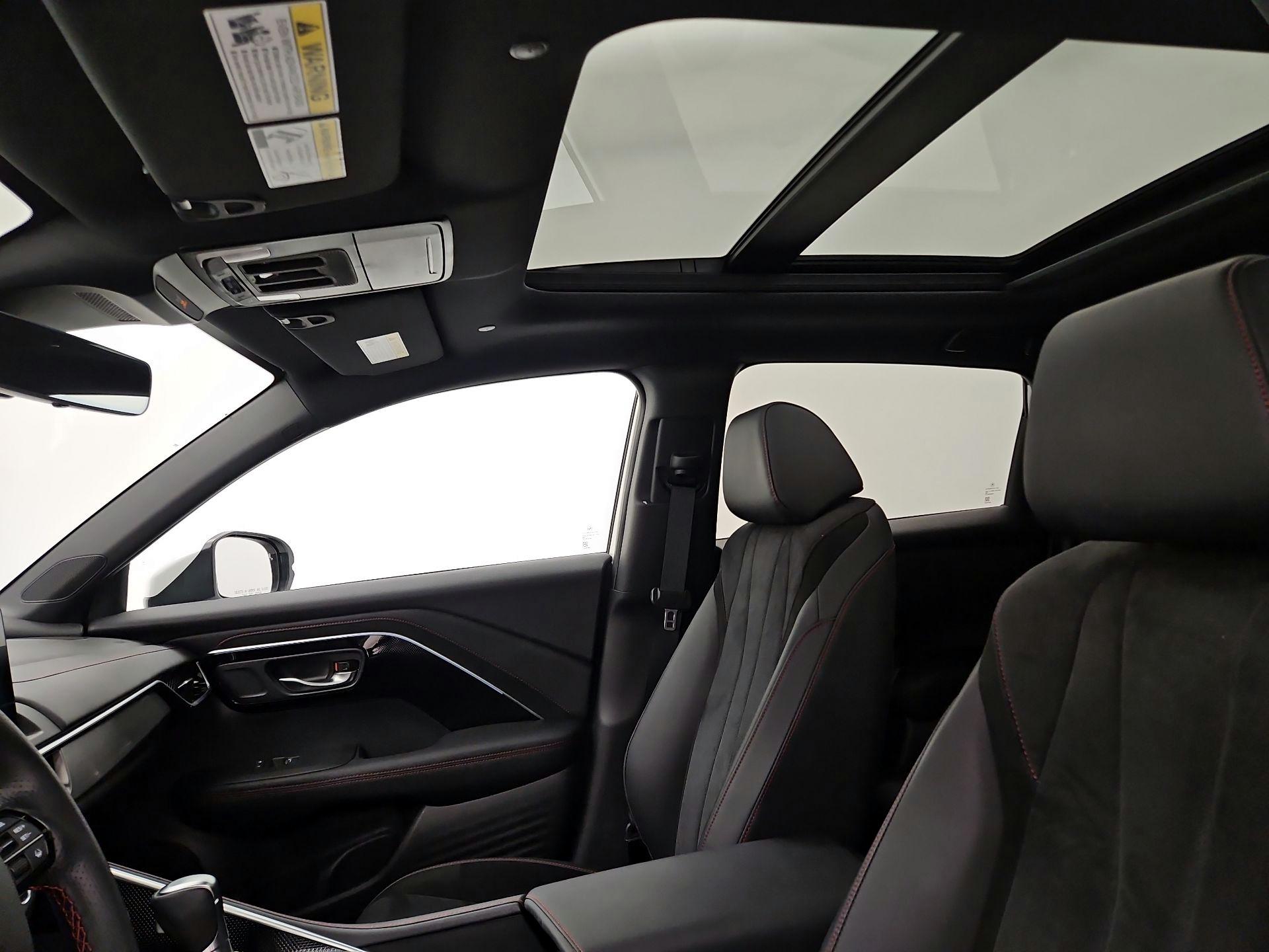 Thumbnail: 2025 Acura ADX - 19