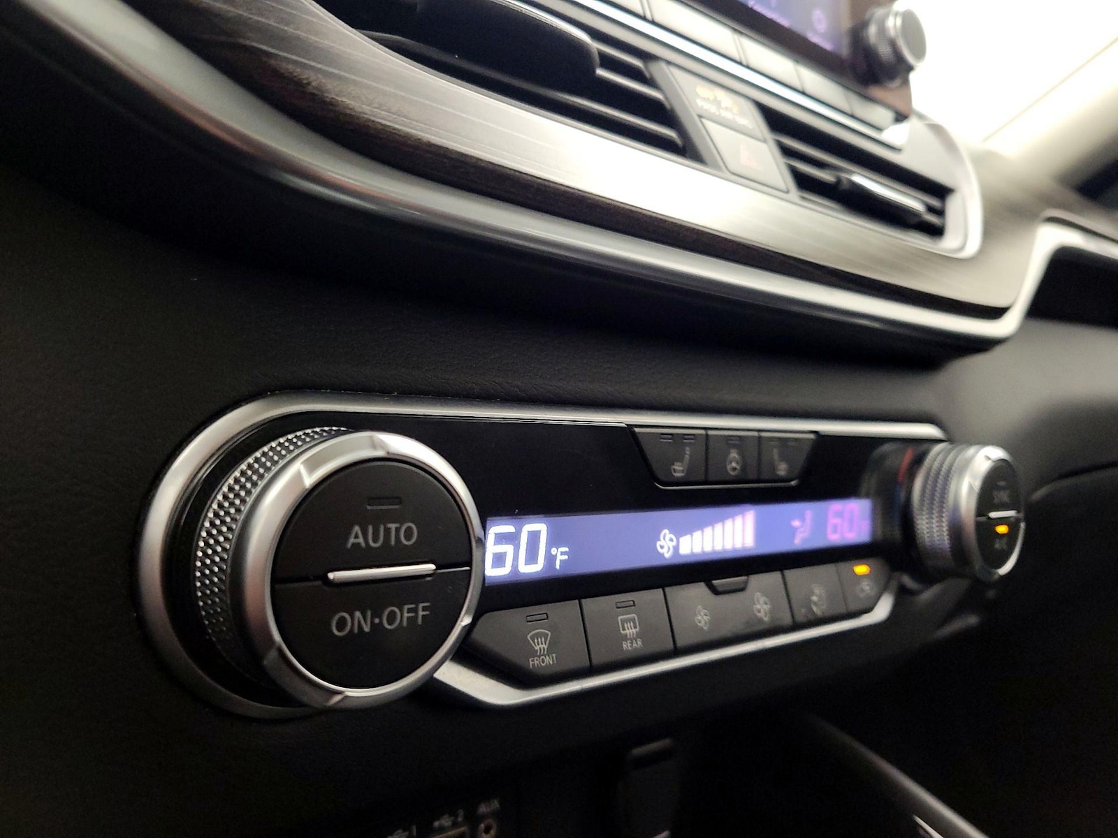 2021 Nissan Altima SL - Photo 18