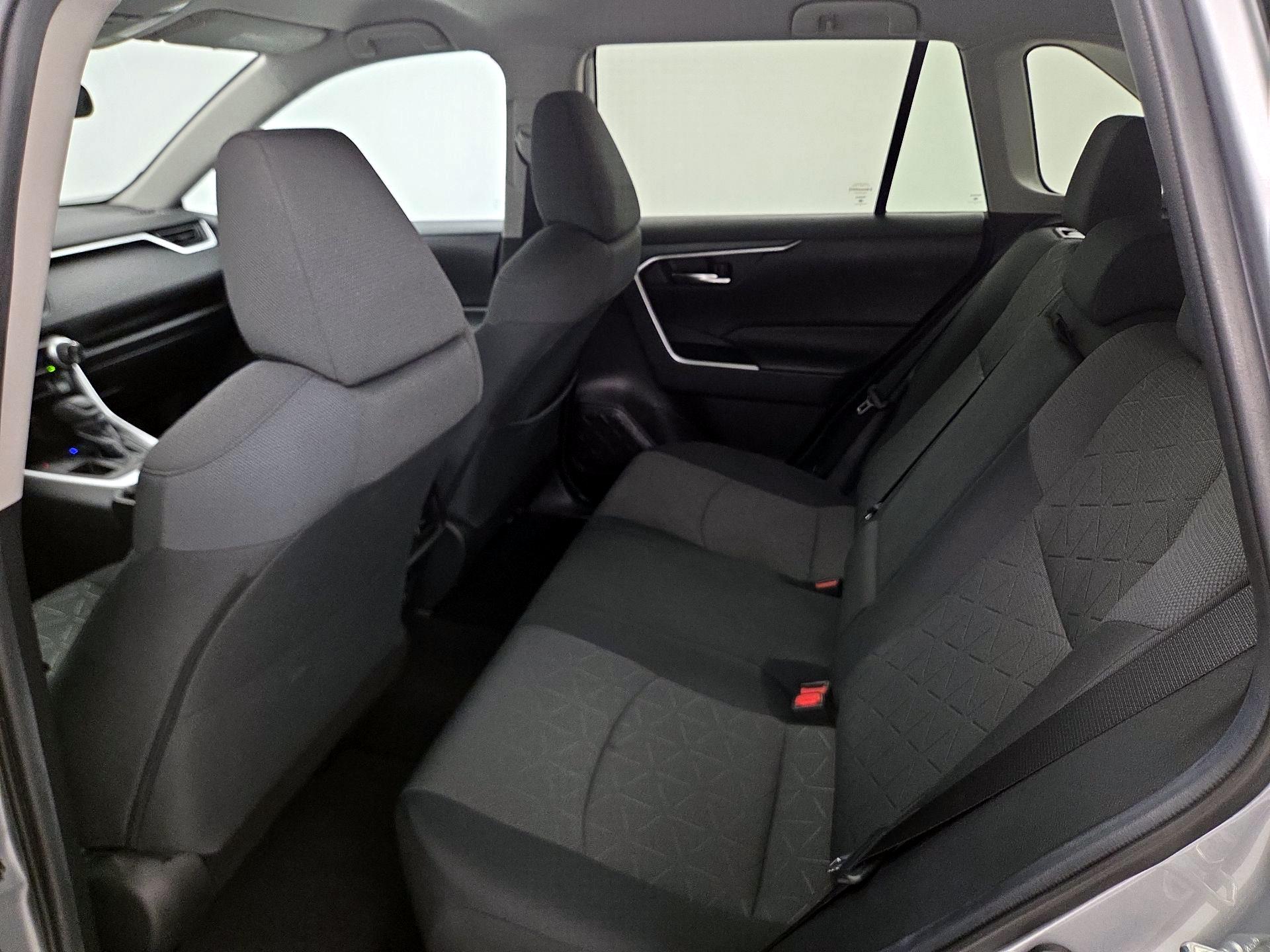 Thumbnail: 2020 Toyota RAV4 - 19