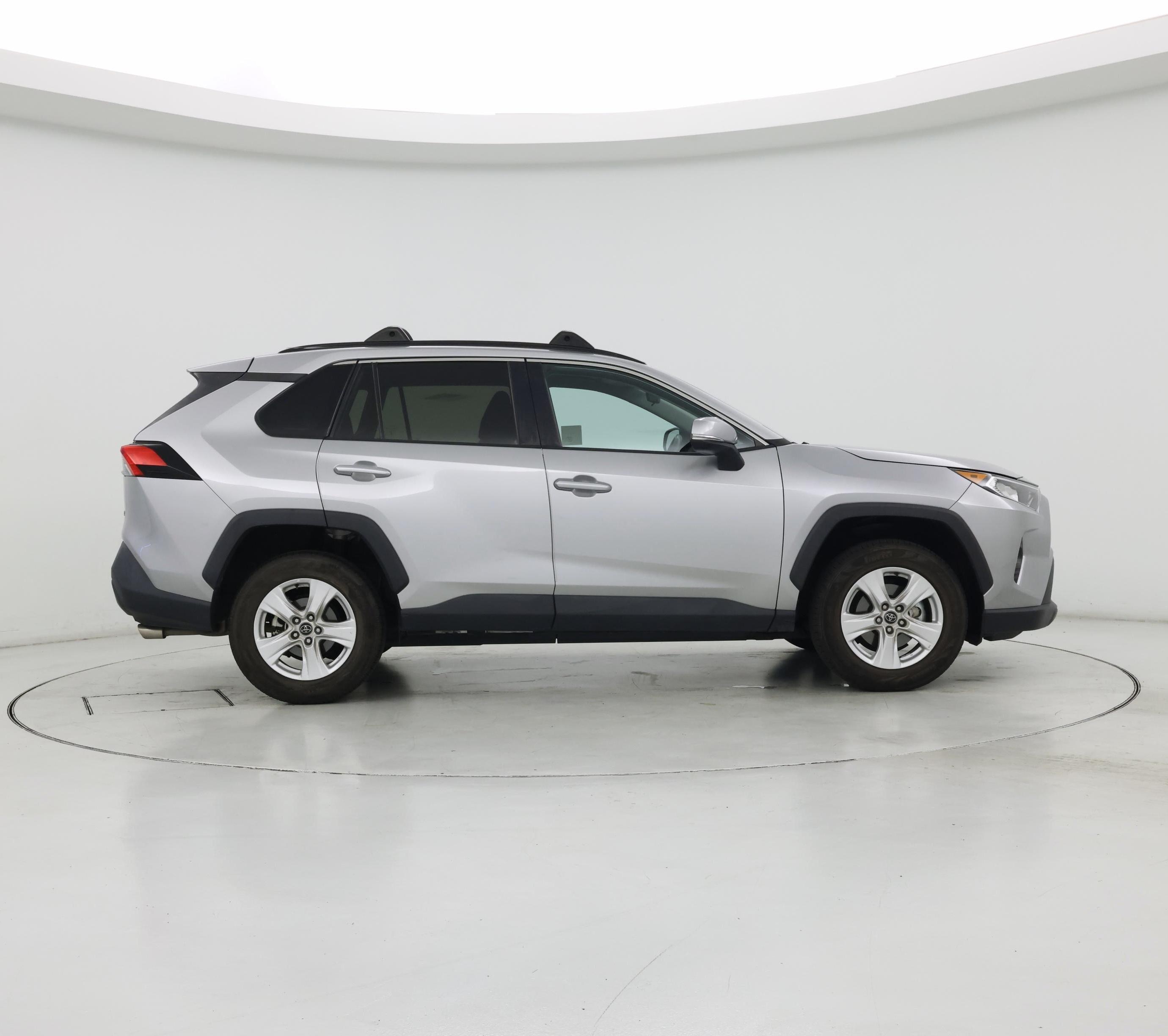 Thumbnail: 2020 Toyota RAV4 - 7