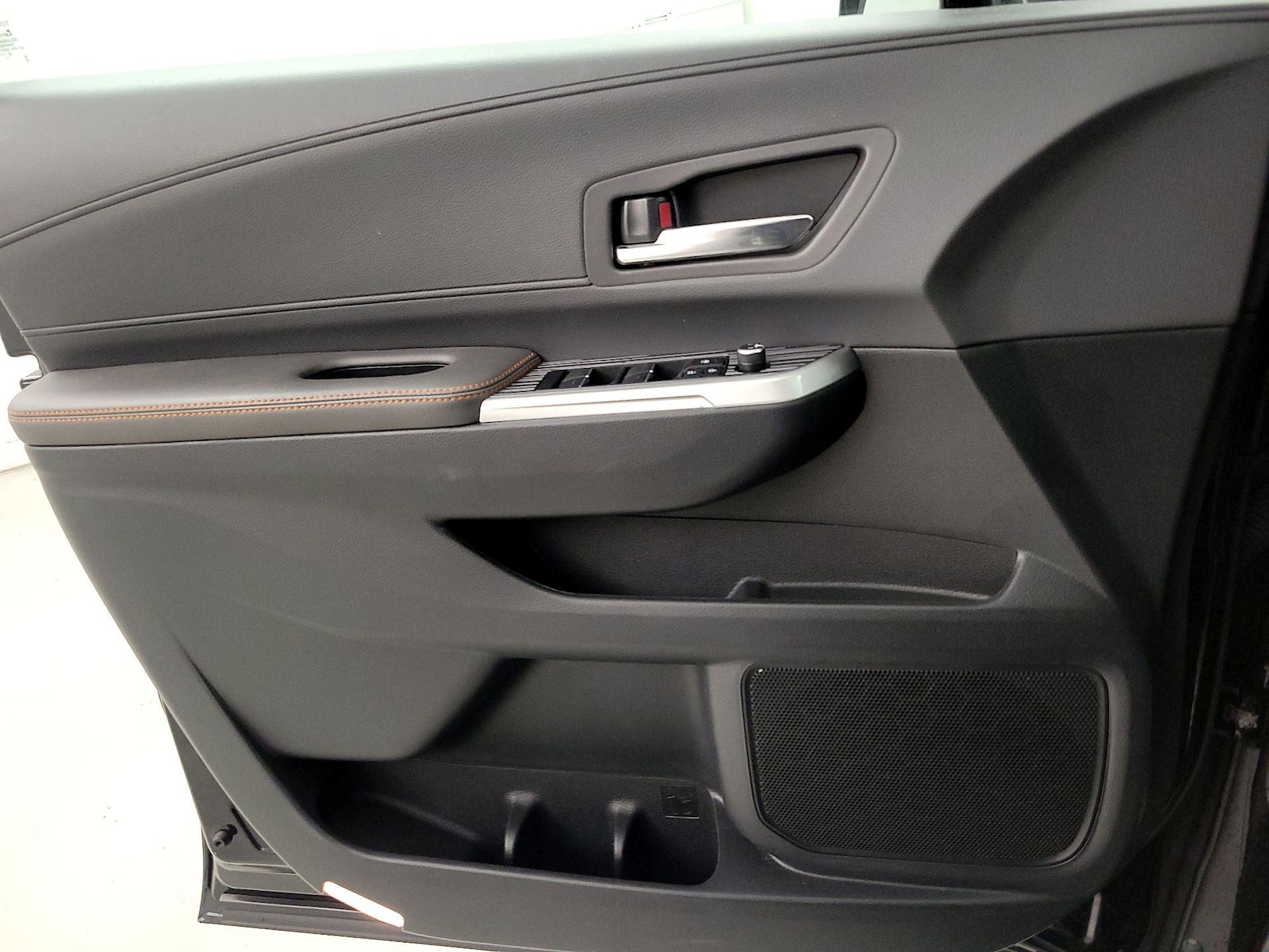 2022 Toyota Sienna XSE - Photo 12